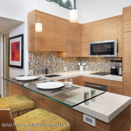 119 E Cooper Avenue, 22