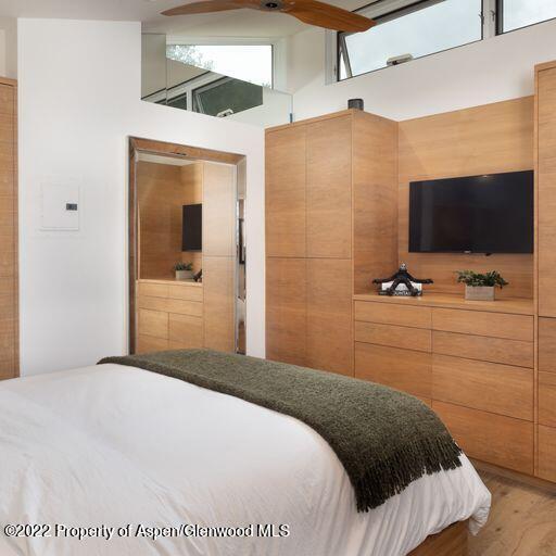 119 E Cooper Avenue, 22