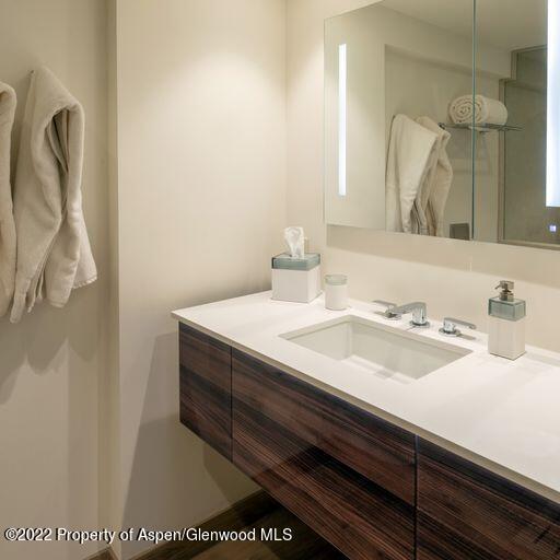 119 E Cooper Avenue, 22