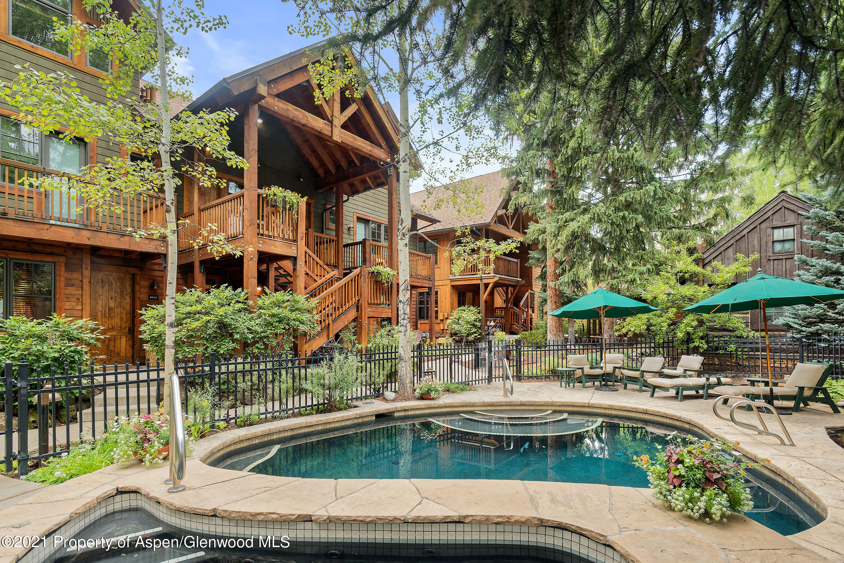 507 W Main Street, C101