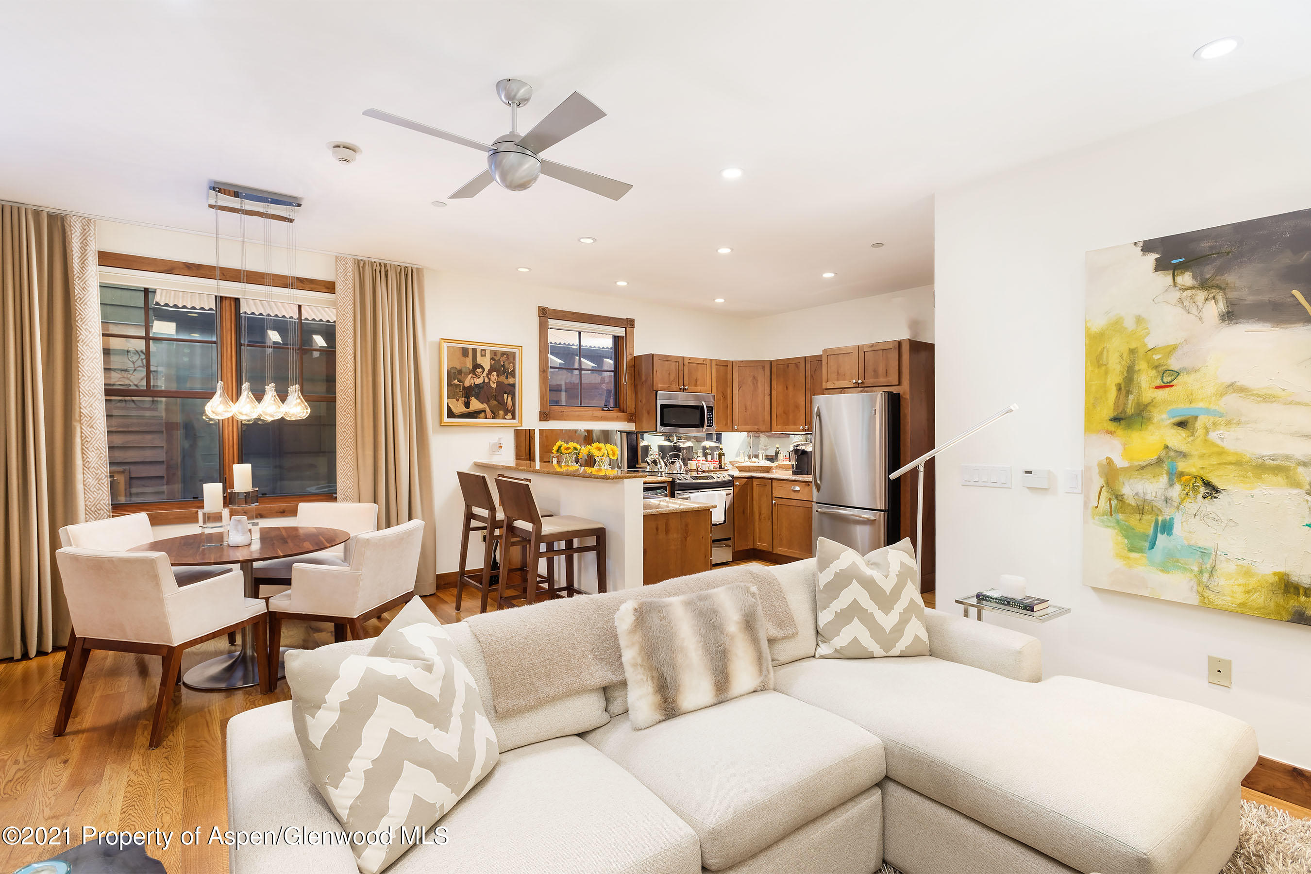 507 W Main Street, C101