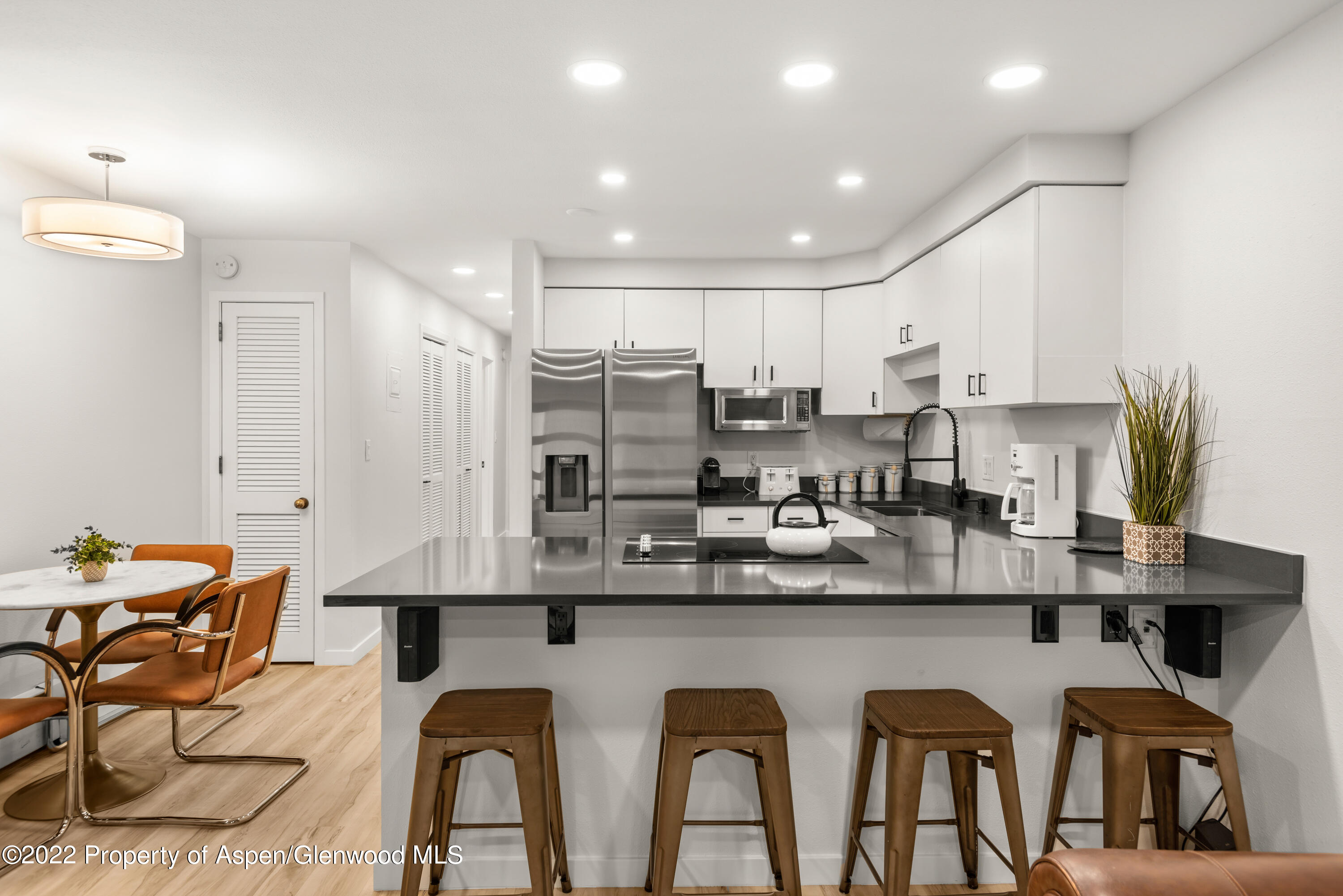 100 E Dean Street, 1-D