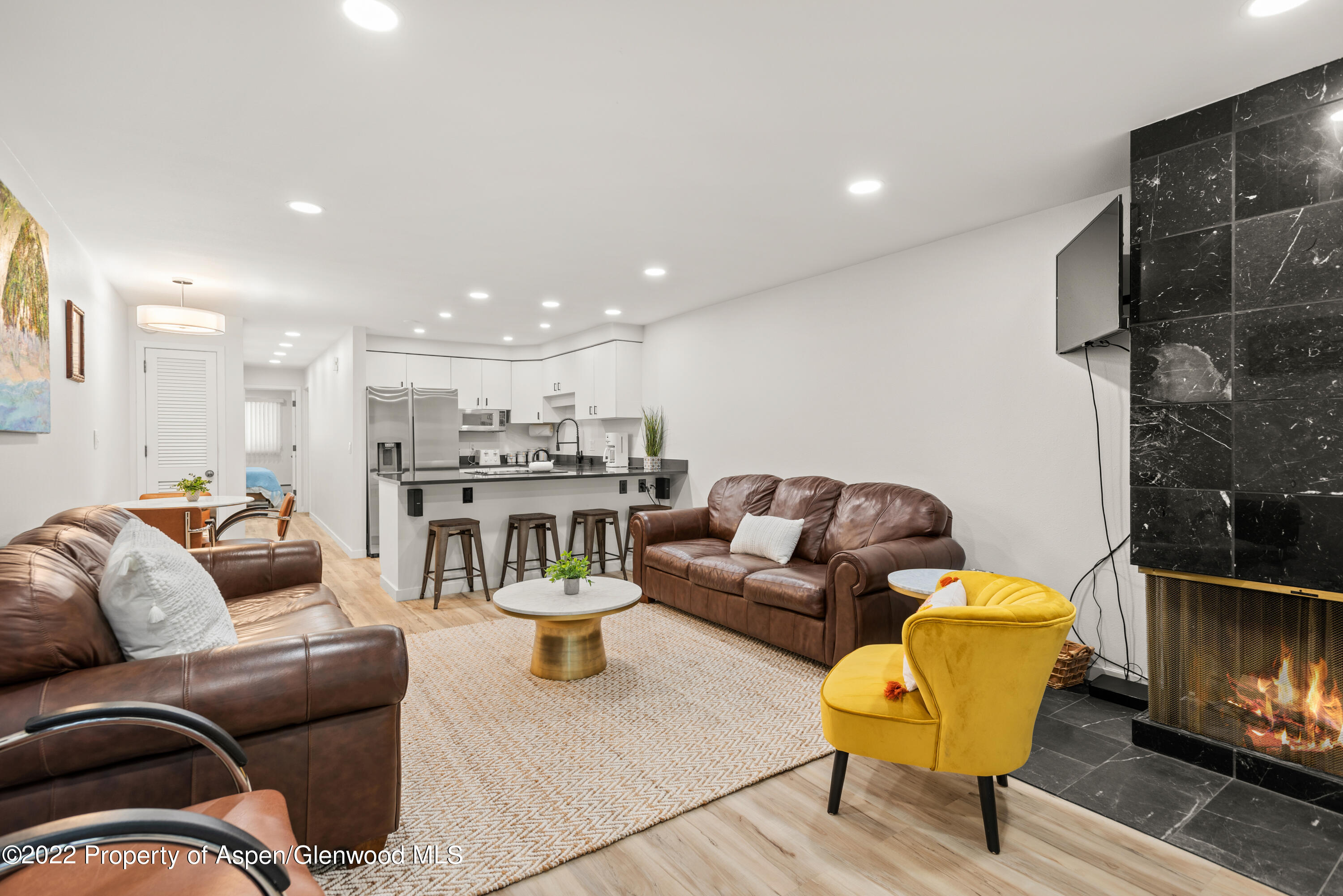 100 E Dean Street, 1-D