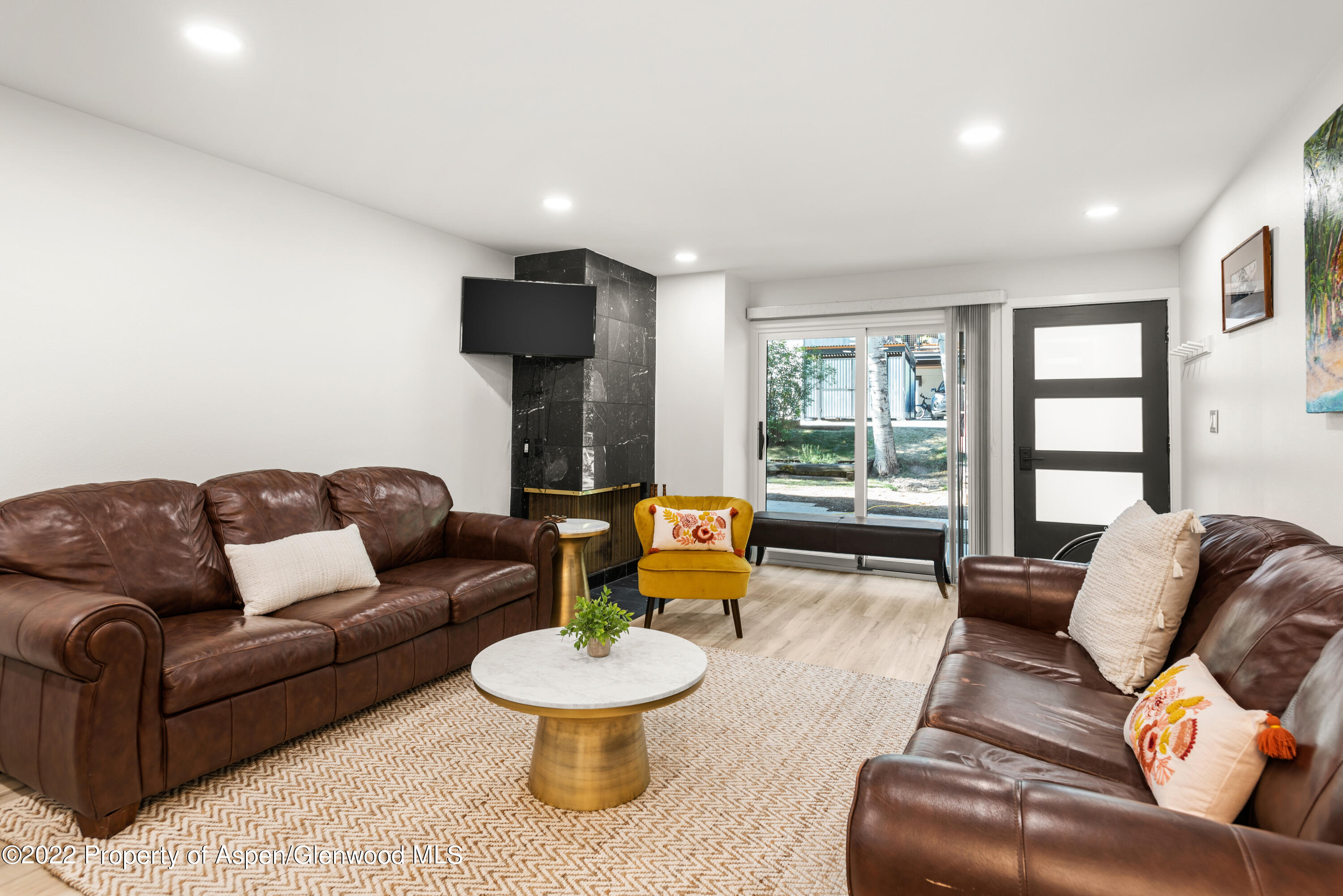 100 E Dean Street, 1-D