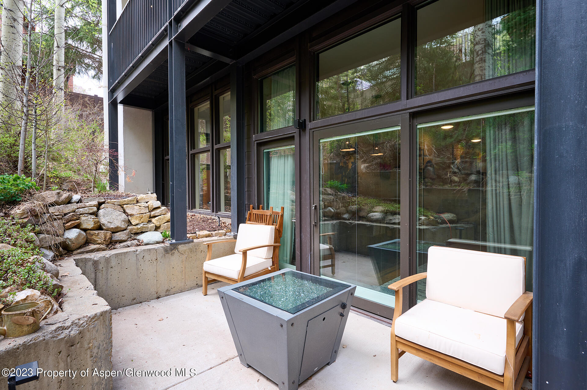 800 S Mill Street, 105