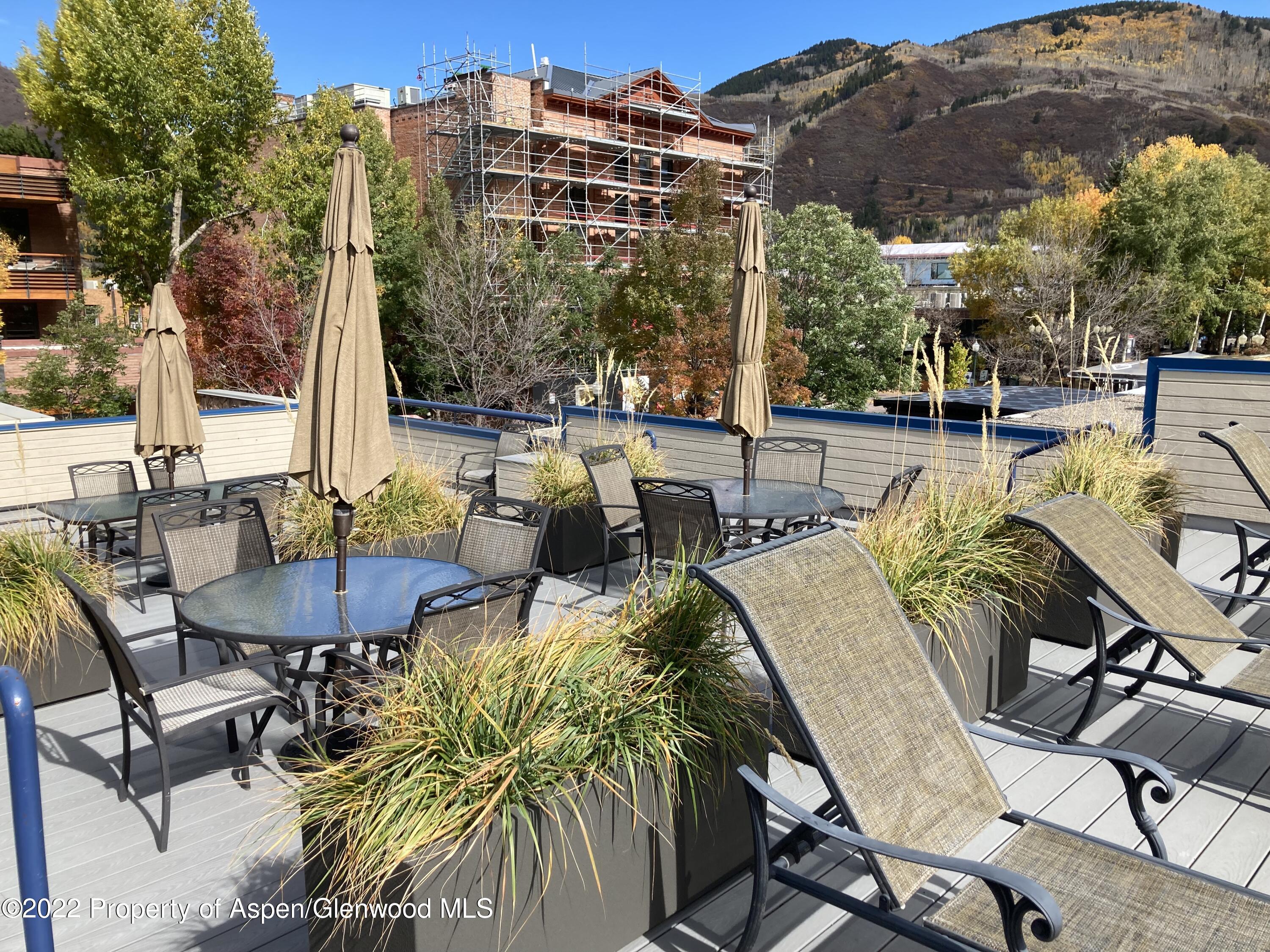 301 E Hyman Avenue, 104