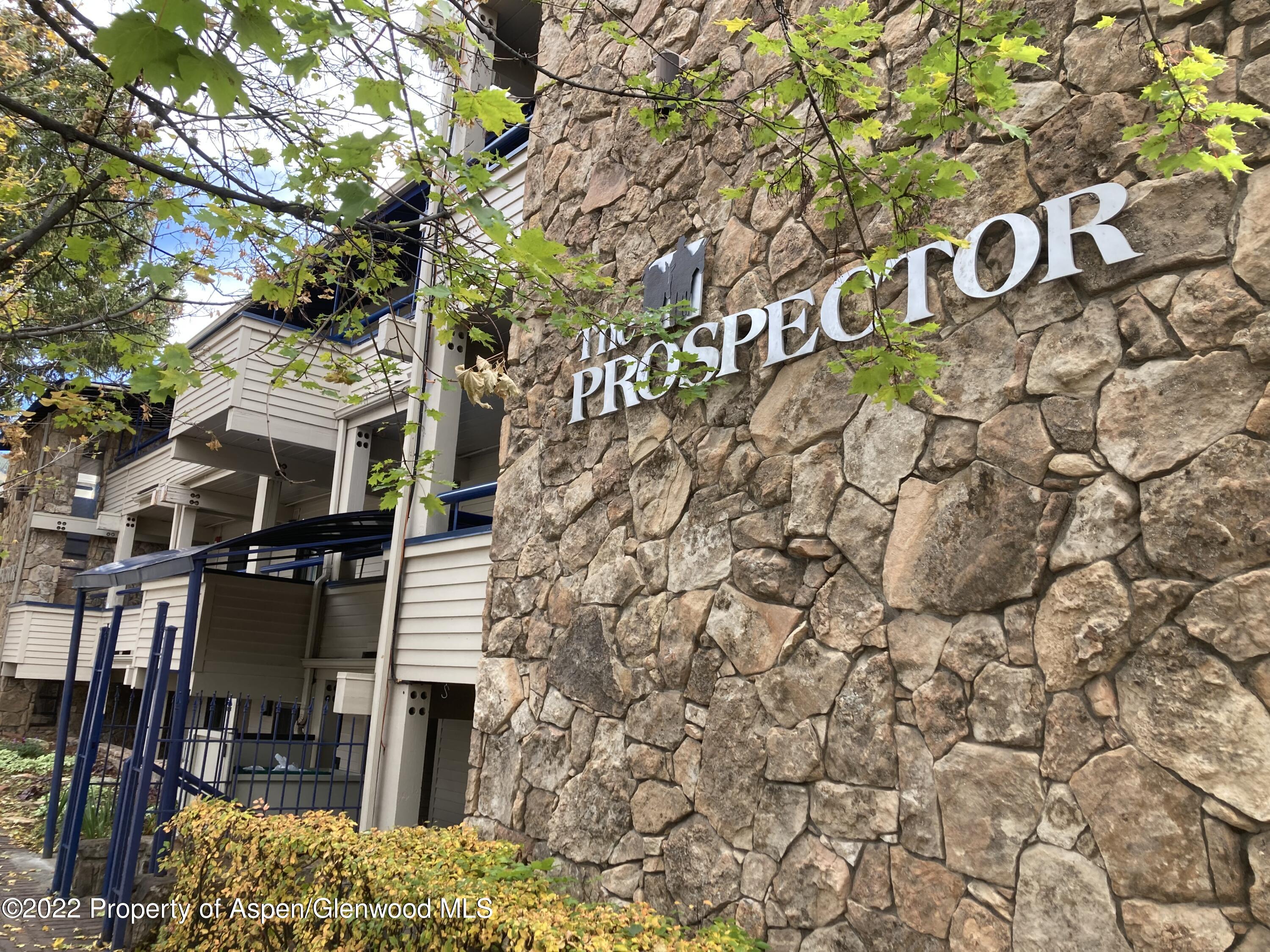 301 E Hyman Avenue, 104