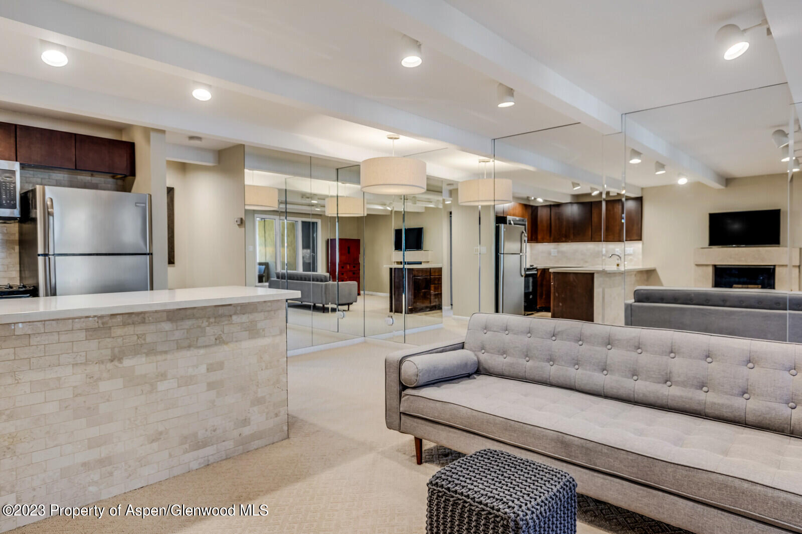 601 S West End Street, 7