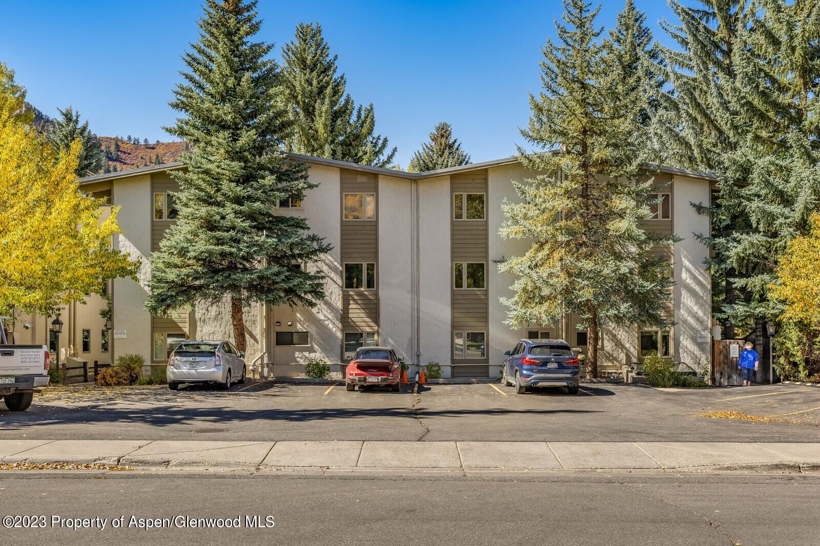 601 S West End Street, 7