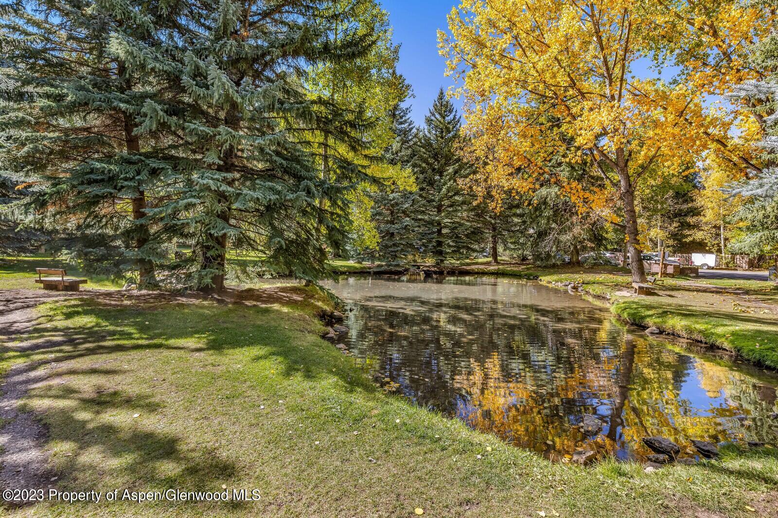 601 S West End Street, 7