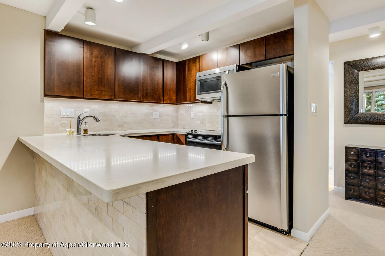 601 S West End Street, 7