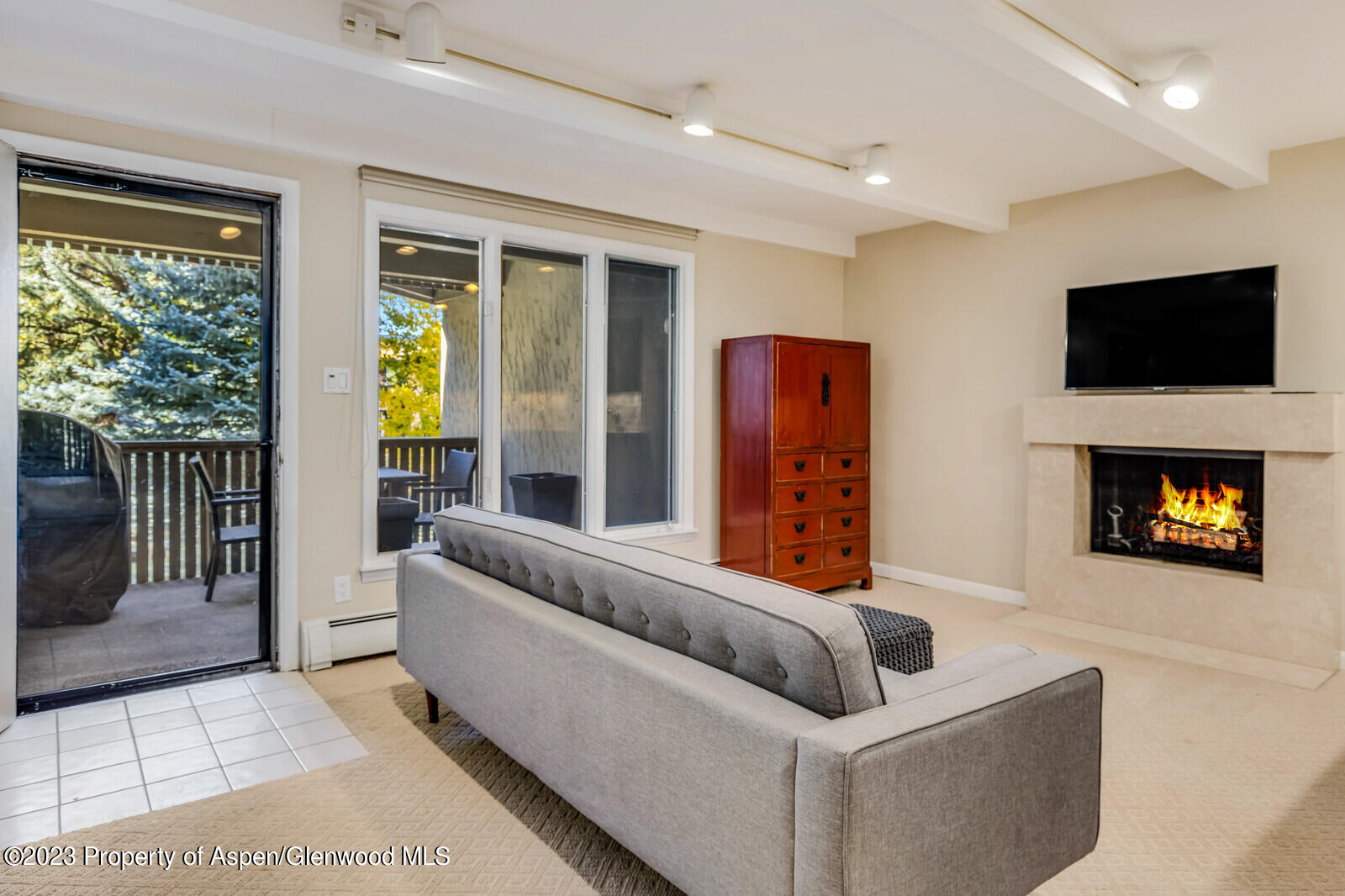 601 S West End Street, 7