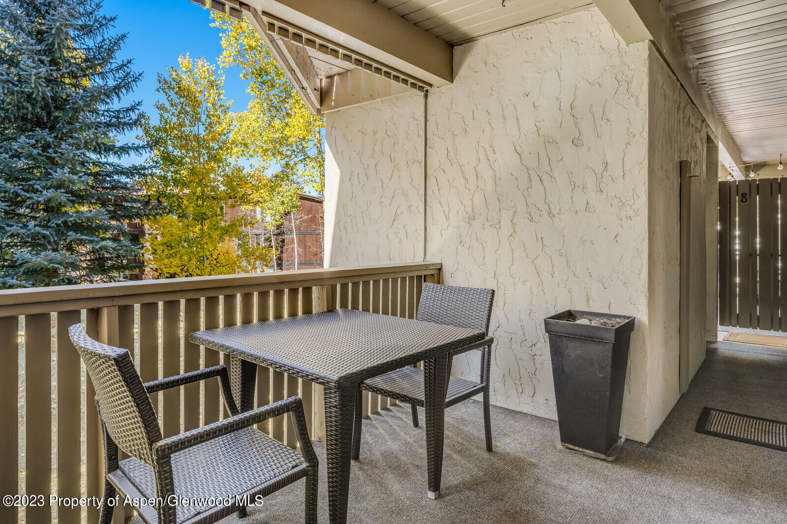 601 S West End Street, 7