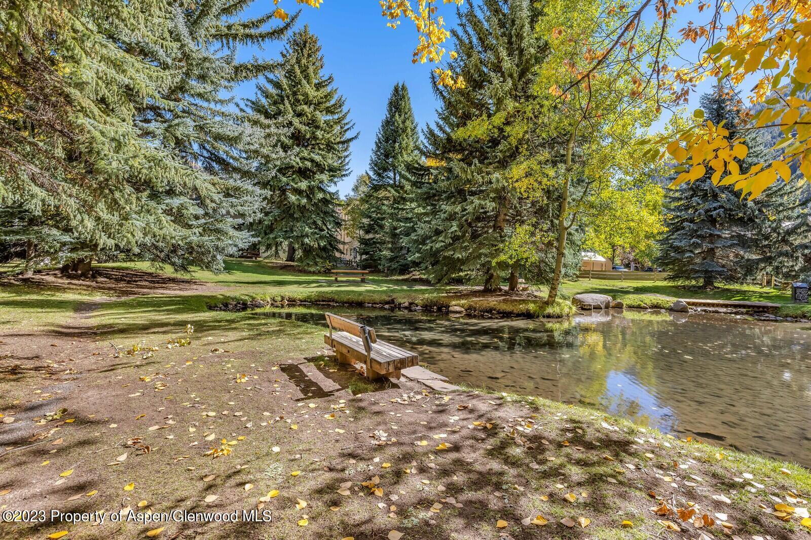 601 S West End Street, 7