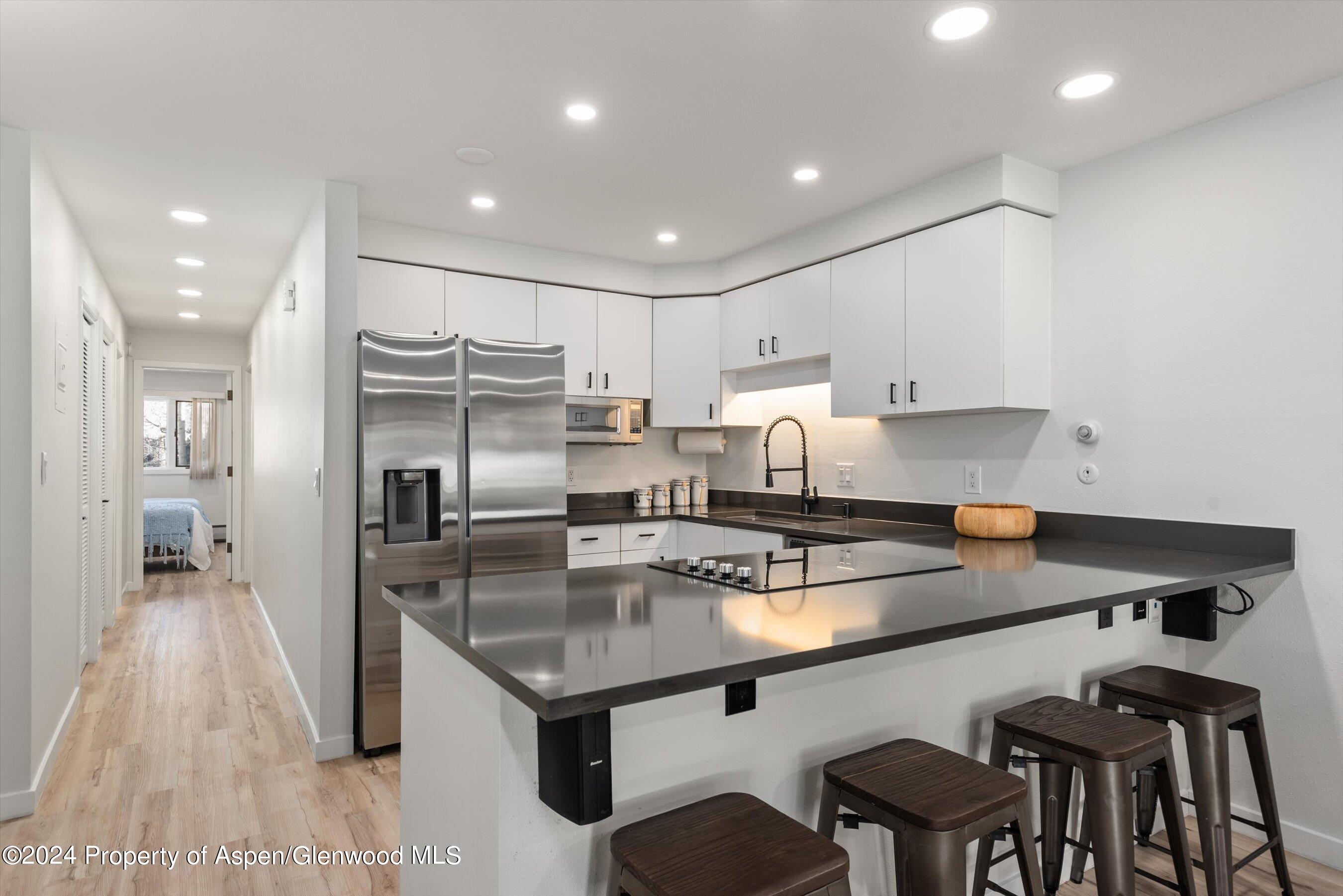 100 E Dean Street, Unit 1-D