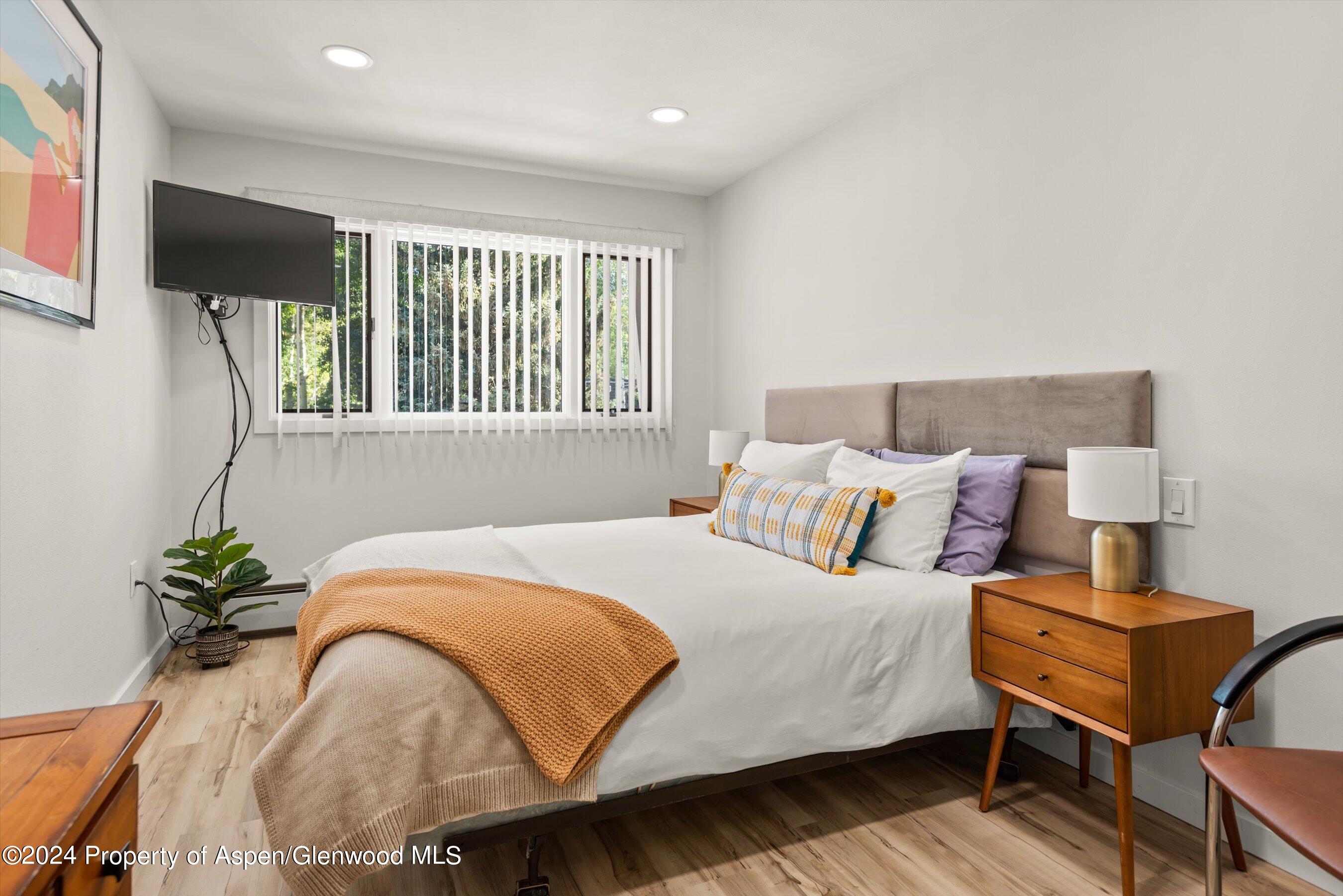 100 E Dean Street, Unit 1-D