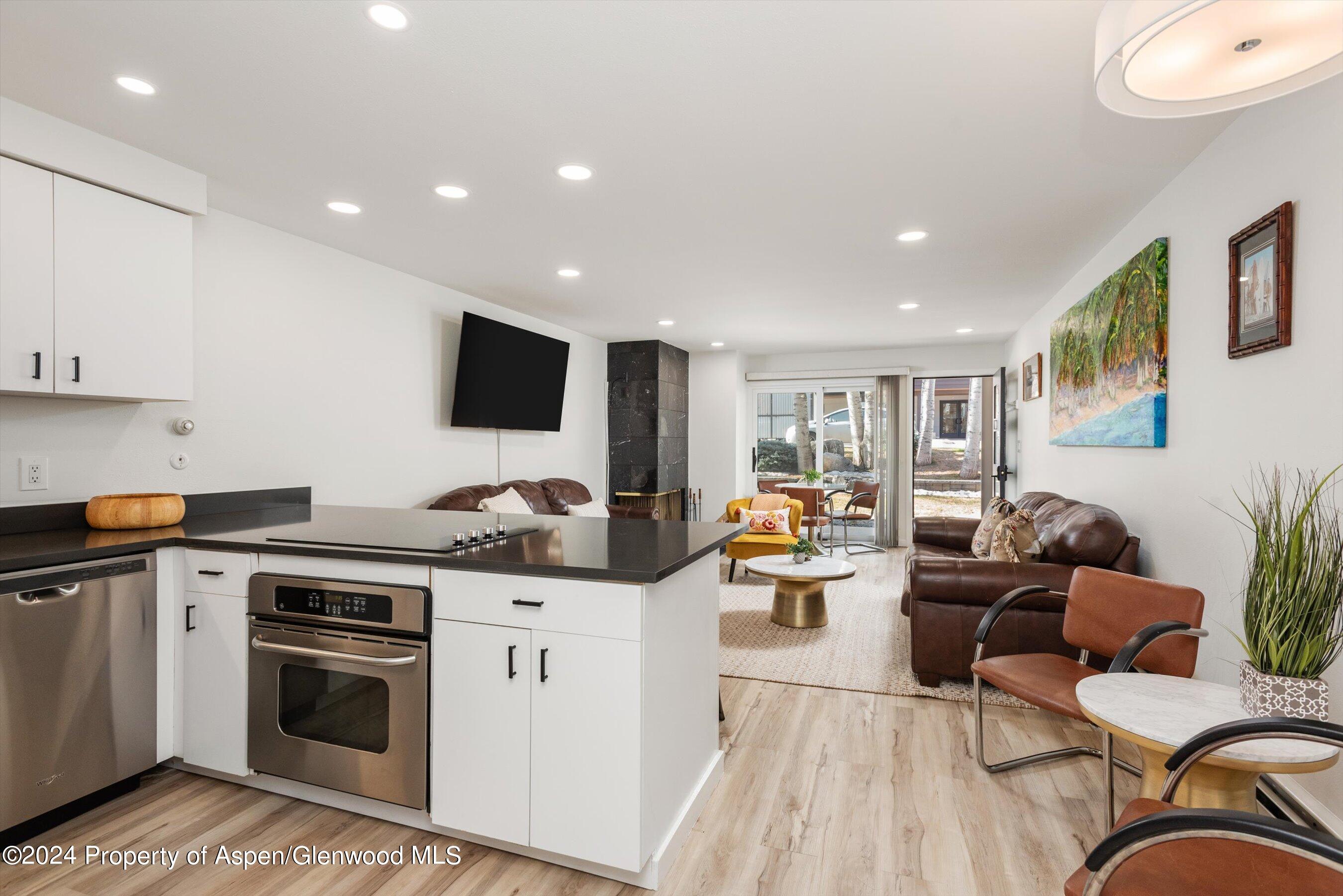 100 E Dean Street, Unit 1-D