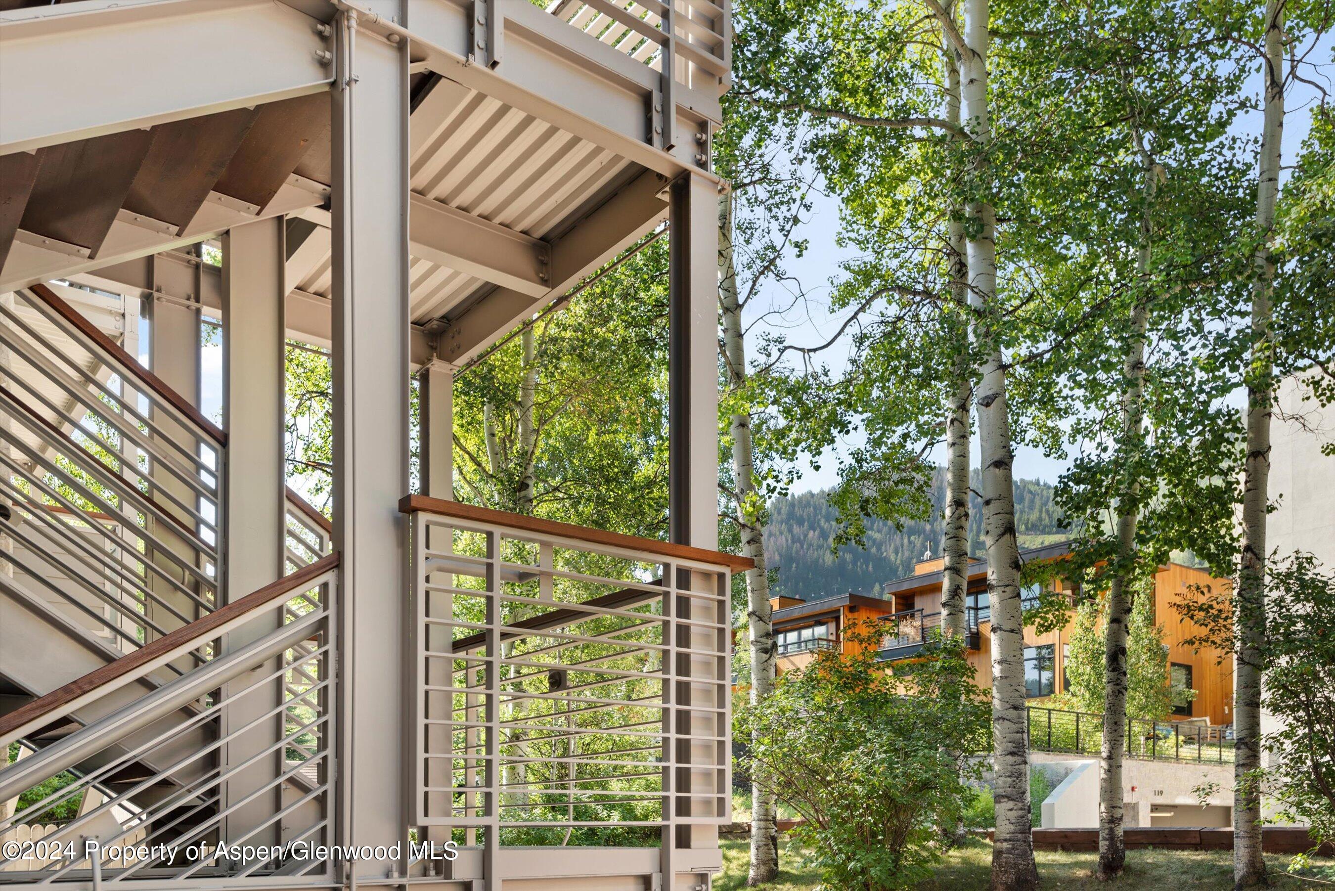 100 E Dean Street, Unit 1-D