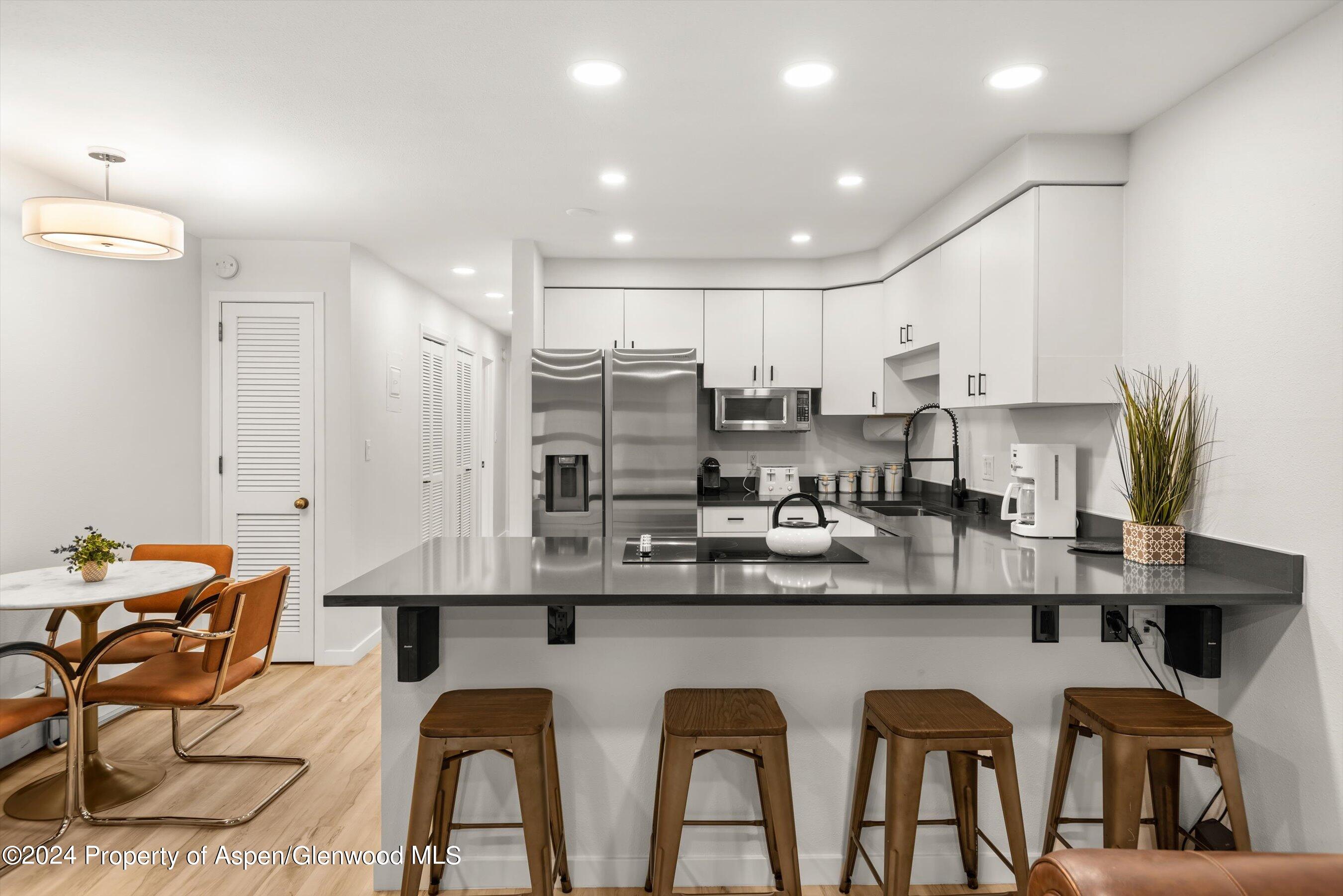 100 E Dean Street, Unit 1-D