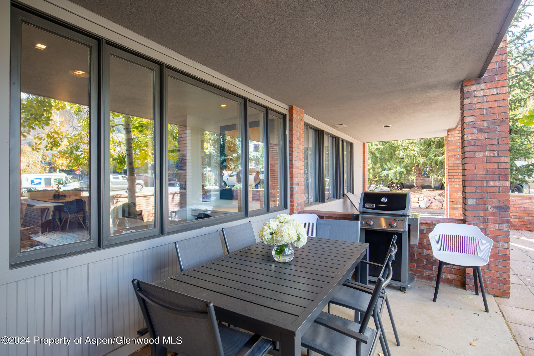 450 S Original Street, 4