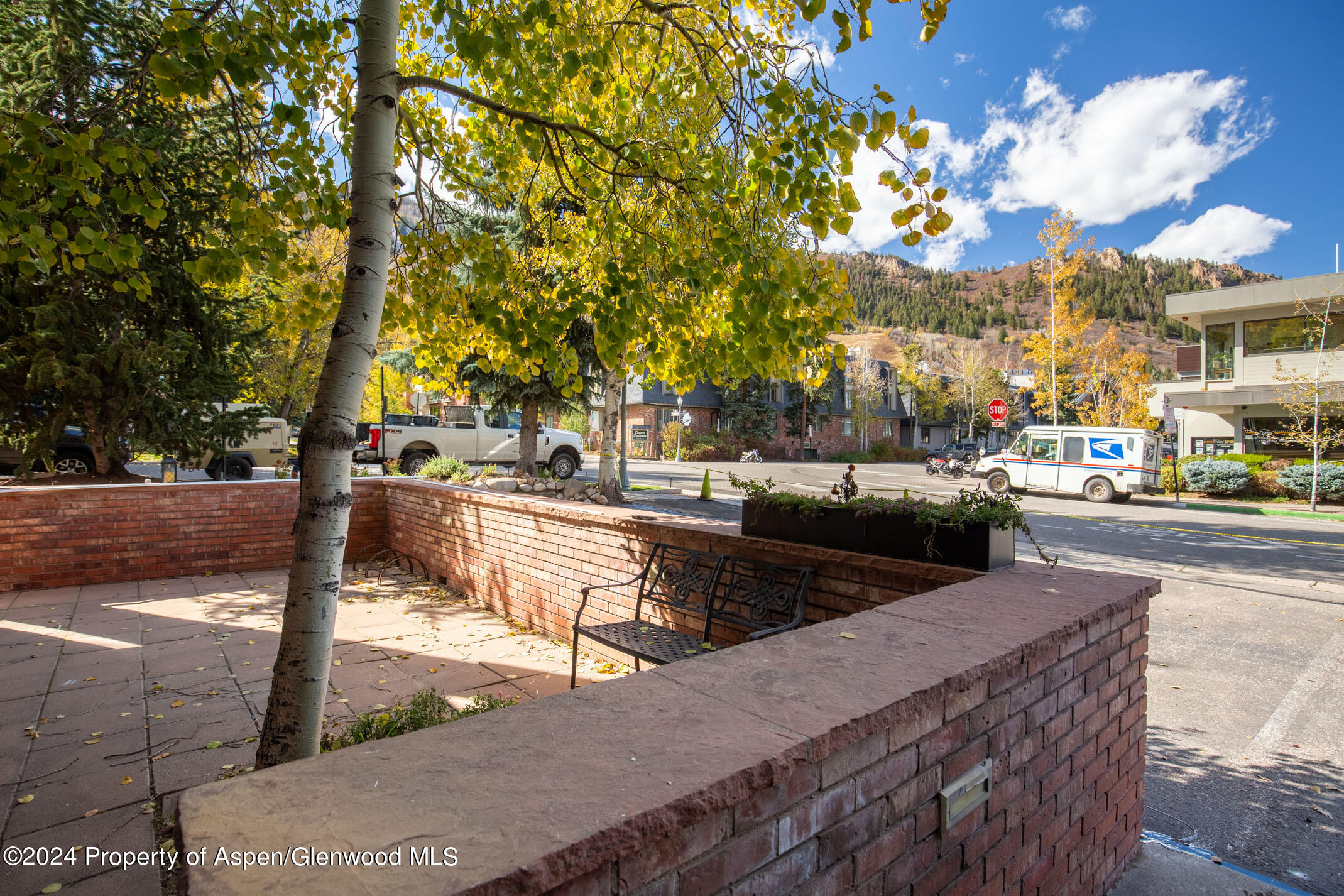 450 S Original Street, 4