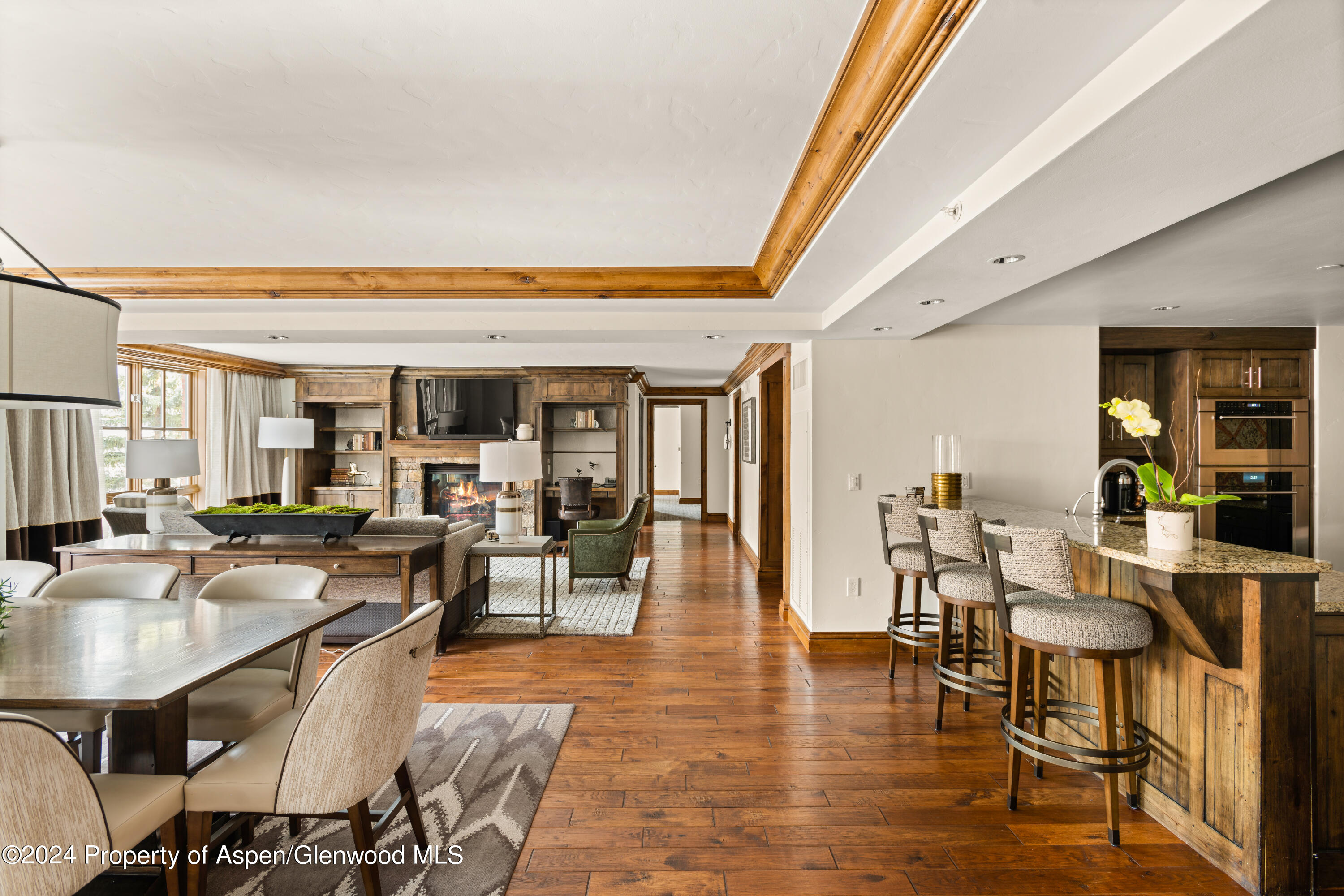 315 E Dean Street, B20