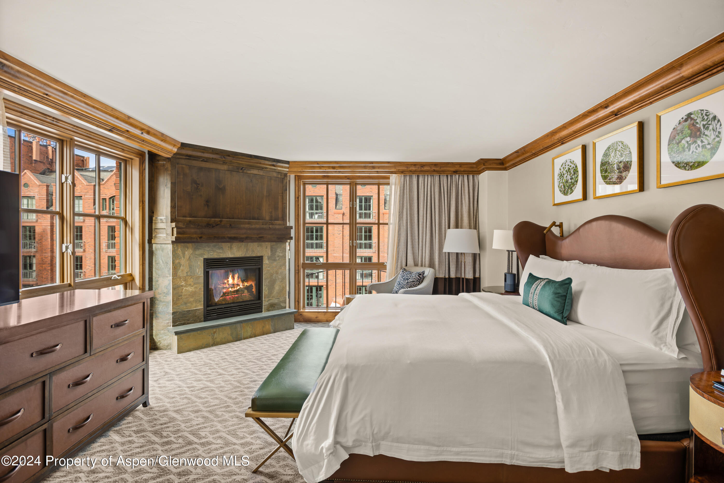 315 E Dean Street, B20