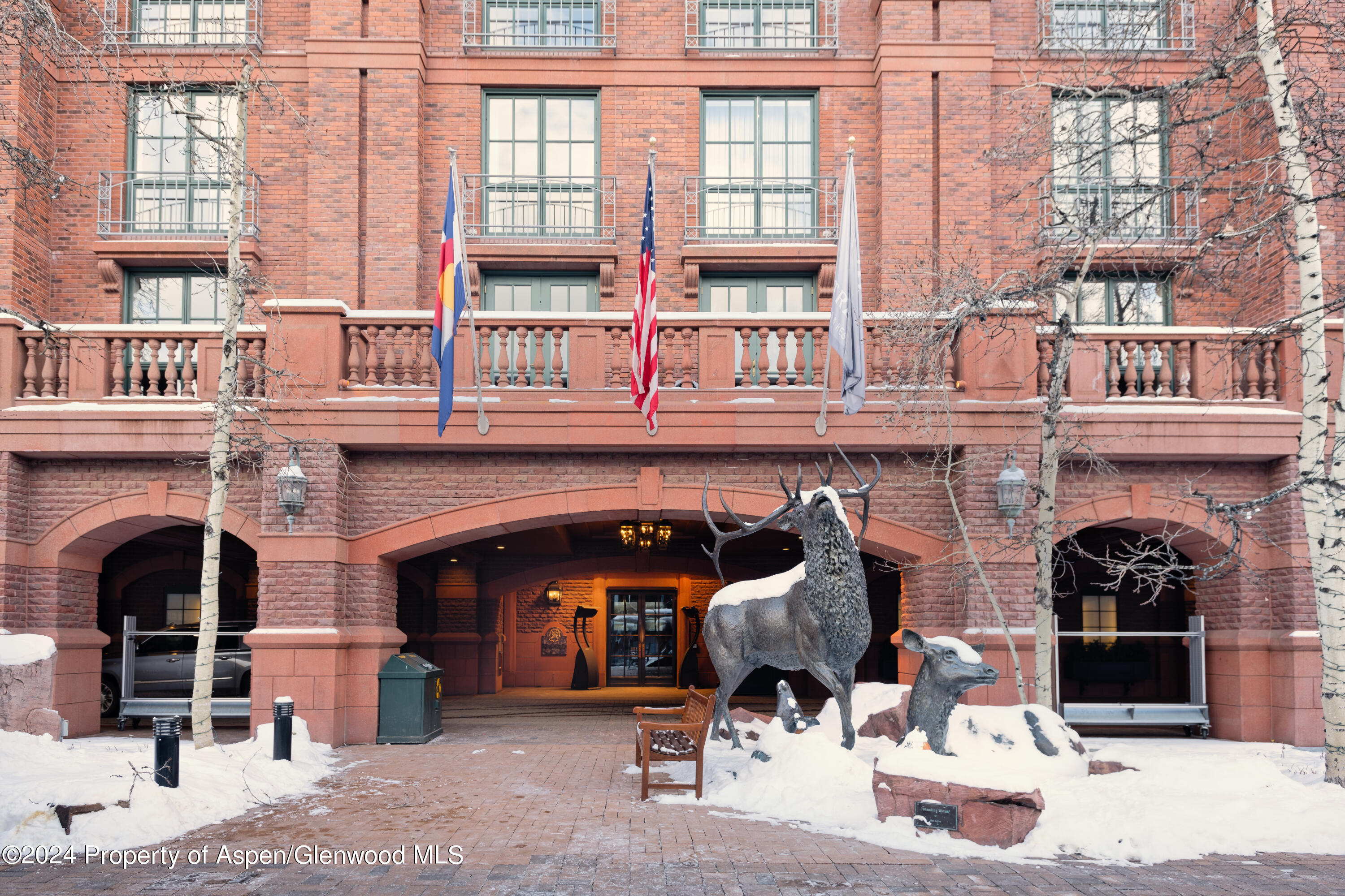 315 E Dean Street, B20