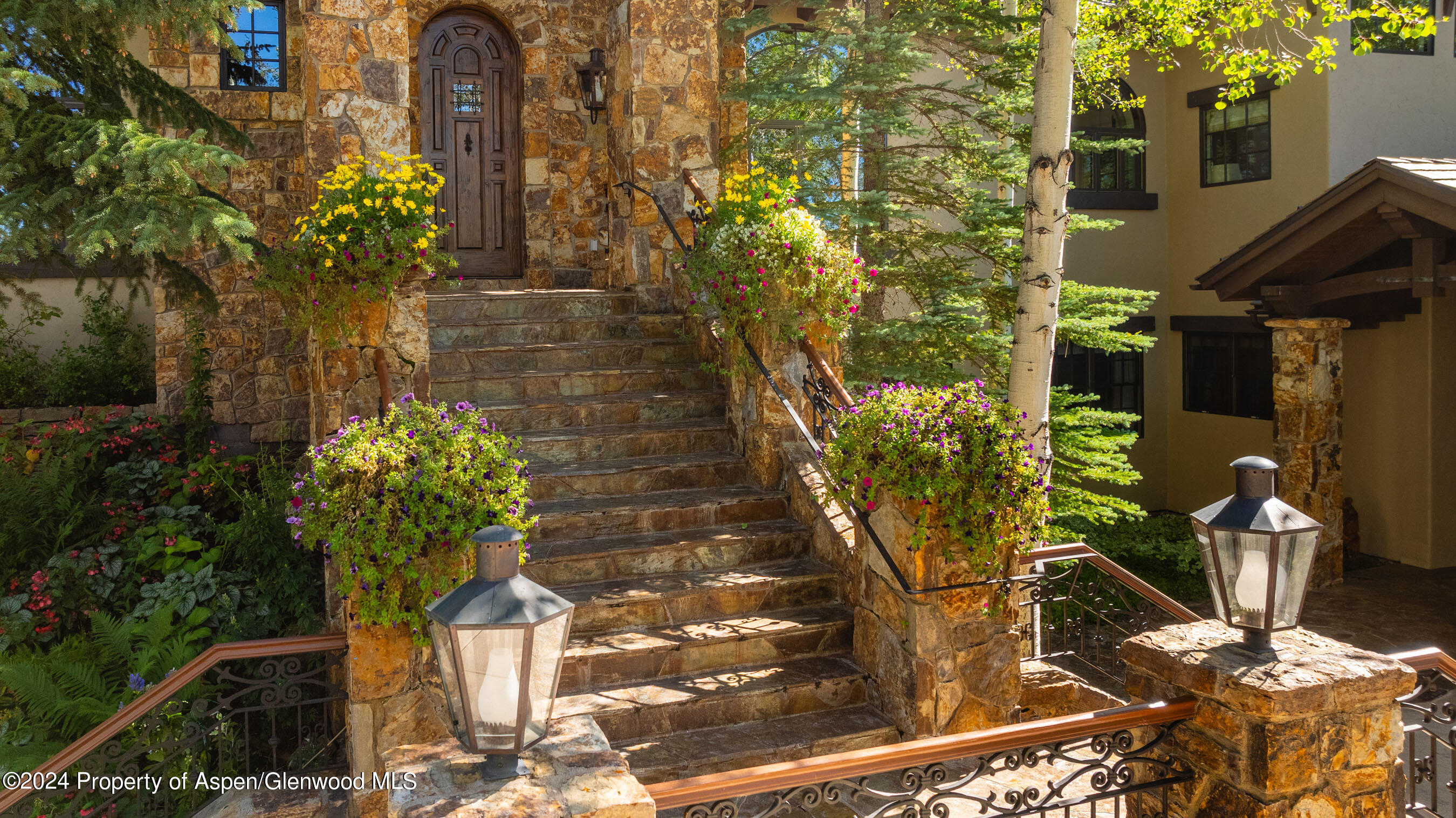 1277 FARAWAY Road