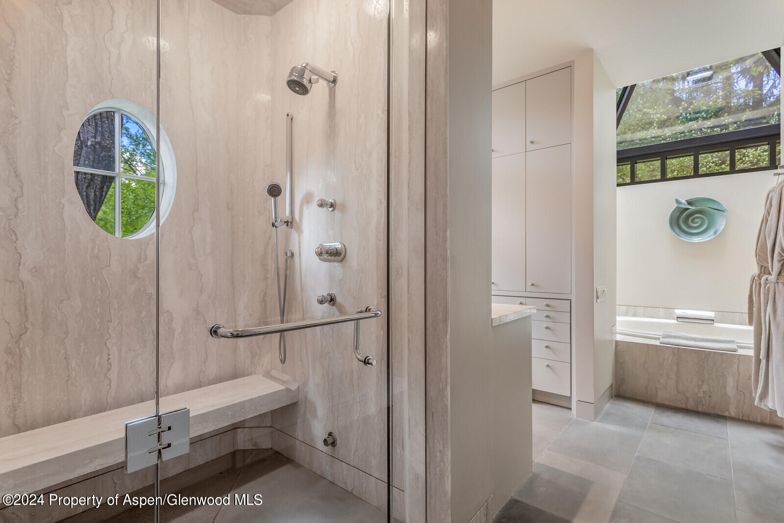 844 ROARING FORK Road