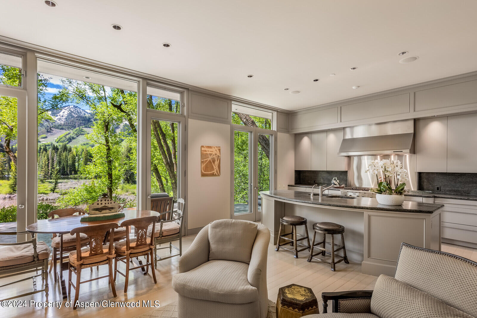 844 ROARING FORK Road