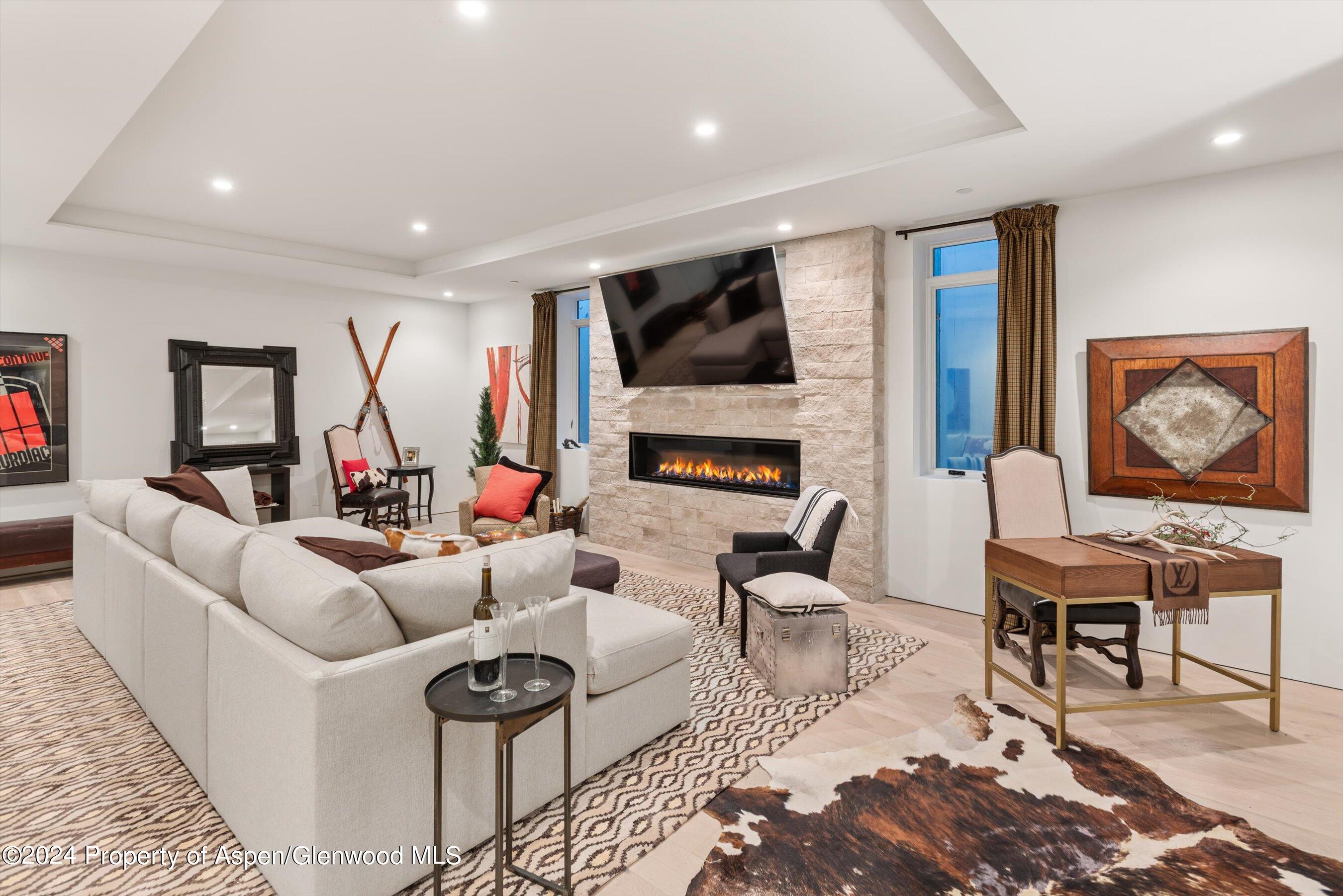 813 W Smuggler Street, Aspen