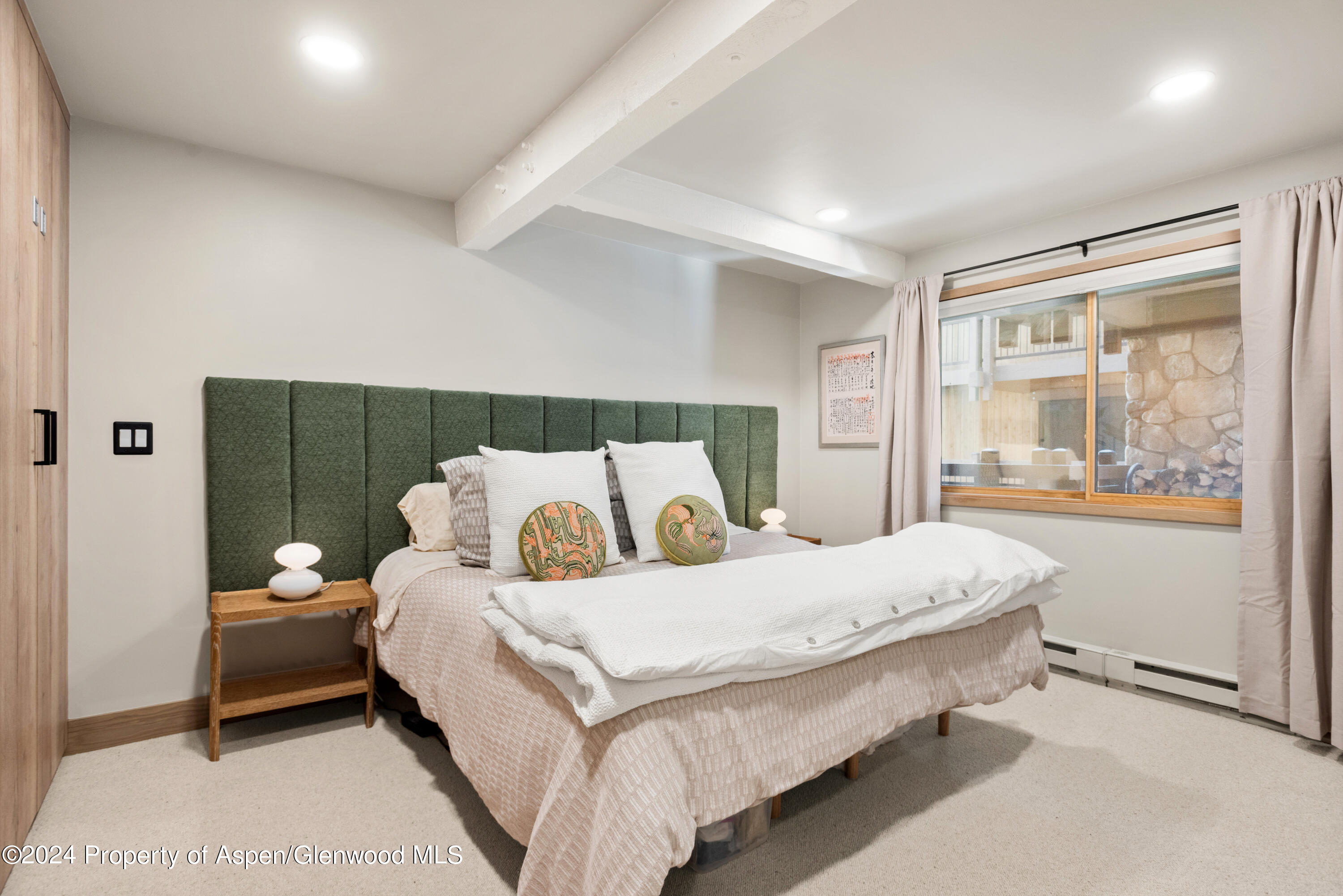 131 E Durant Avenue, 208