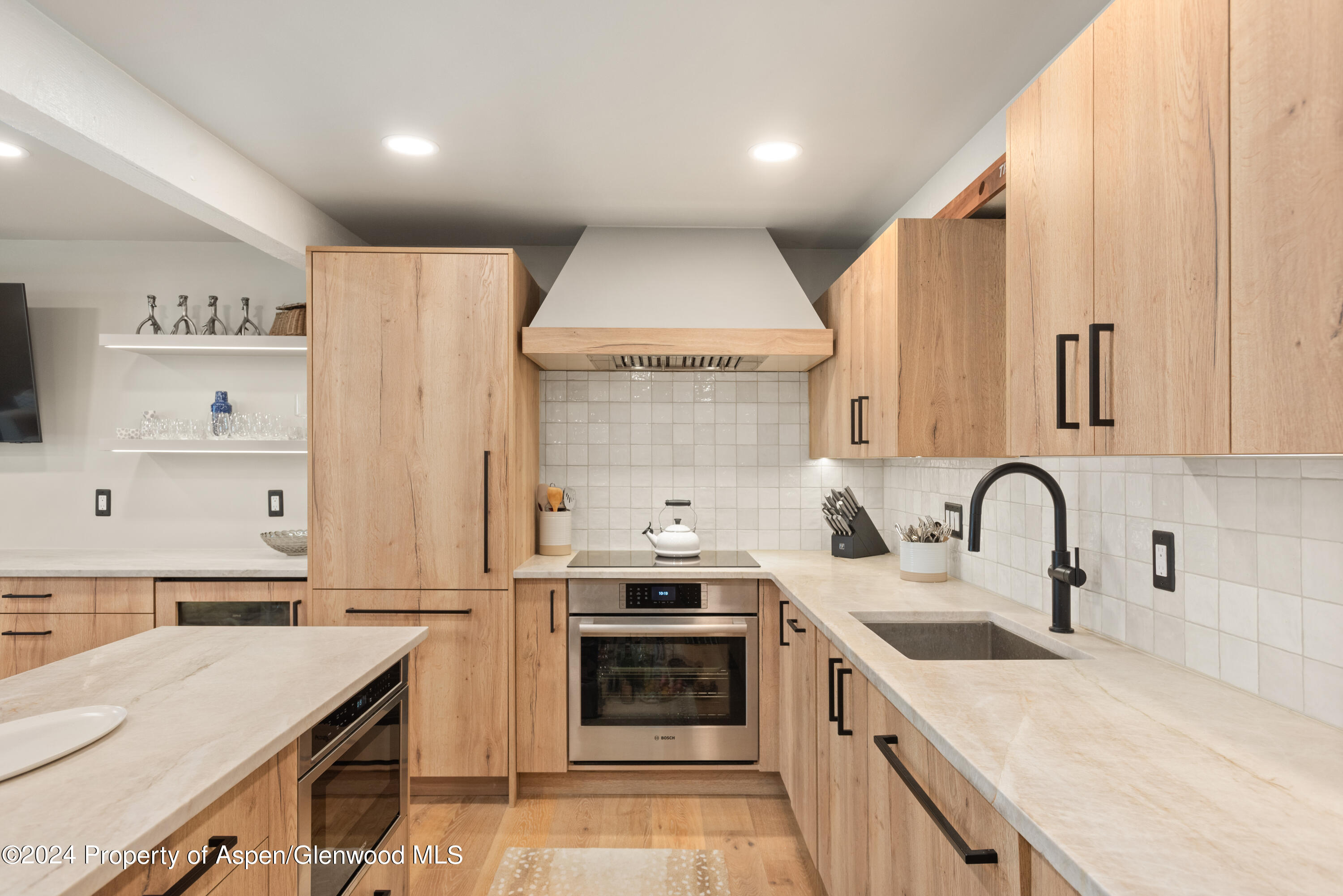 131 E Durant Avenue, 208