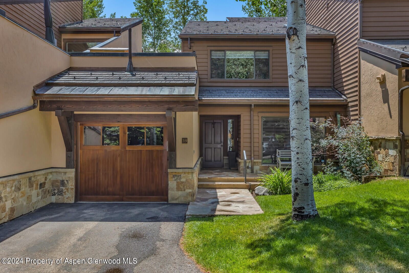 52 Harleston Green, 39