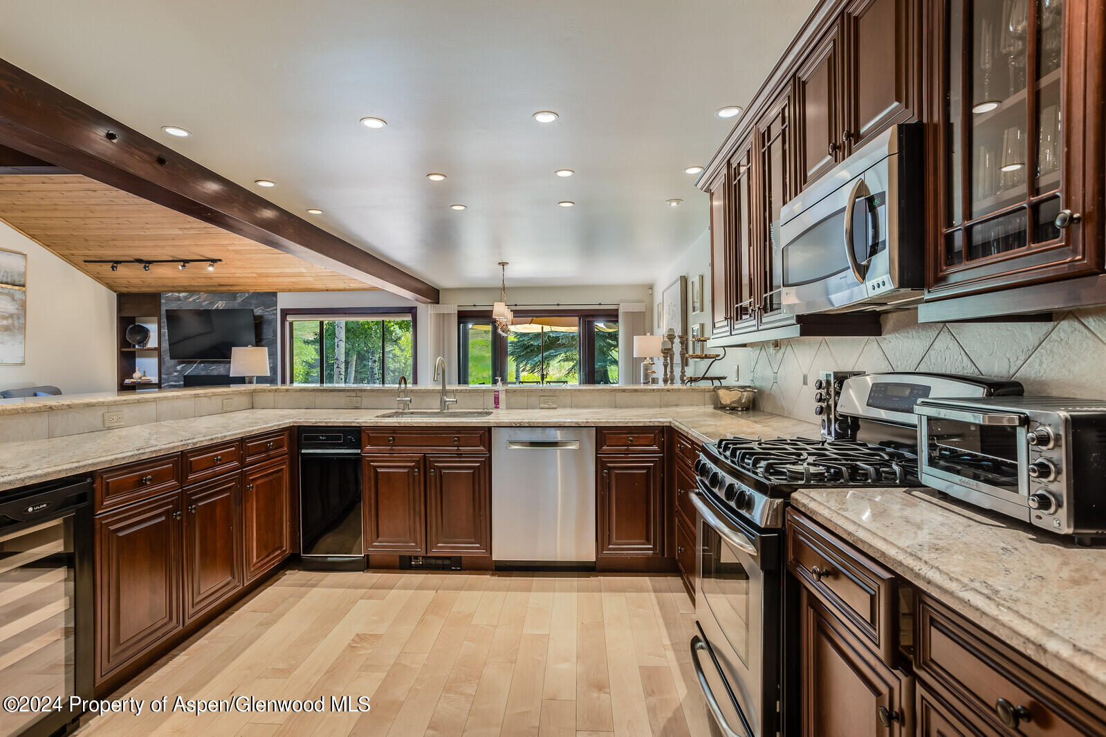 52 Harleston Green, 39