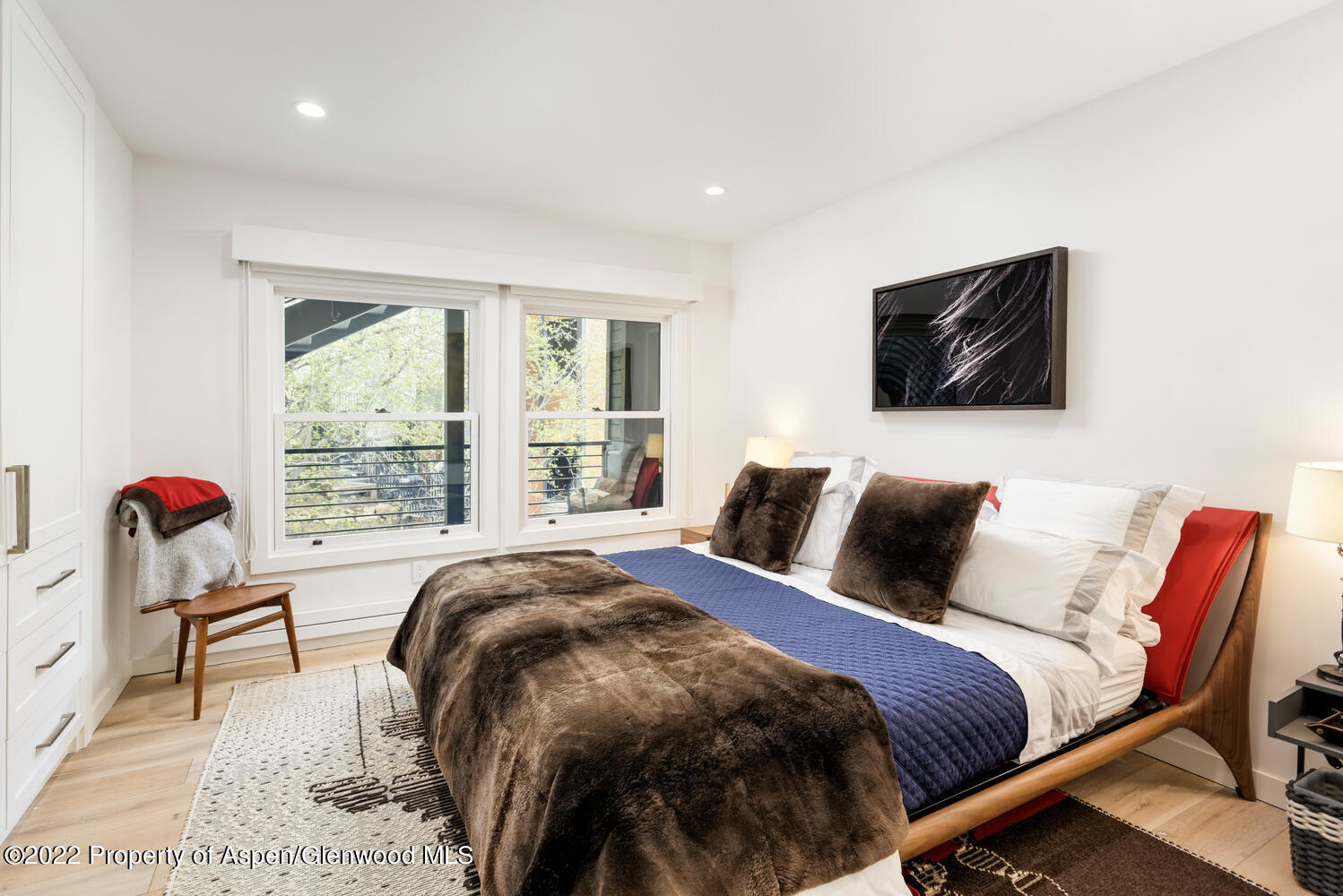 748 S Galena Street, 4D