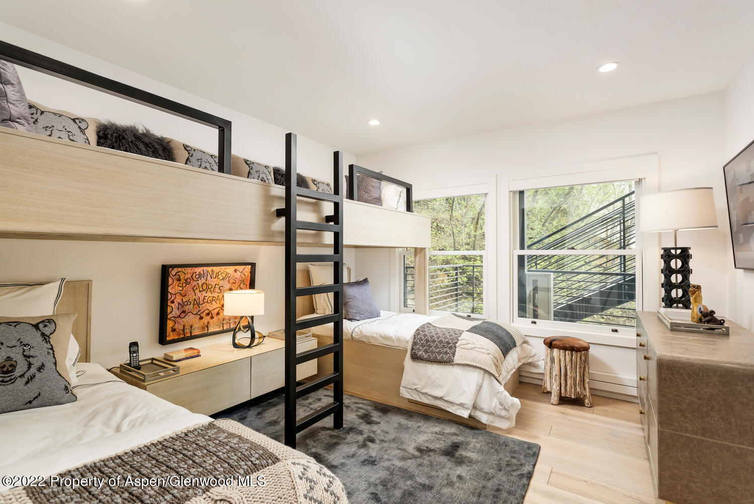 748 S Galena Street, 4D