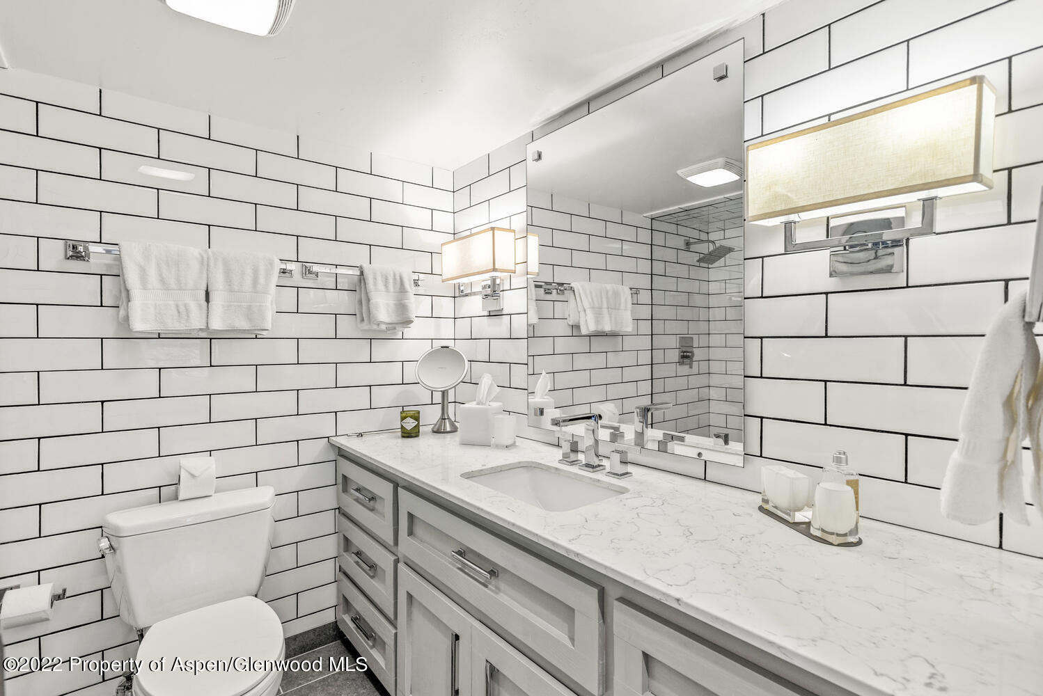 748 S Galena Street, 4D