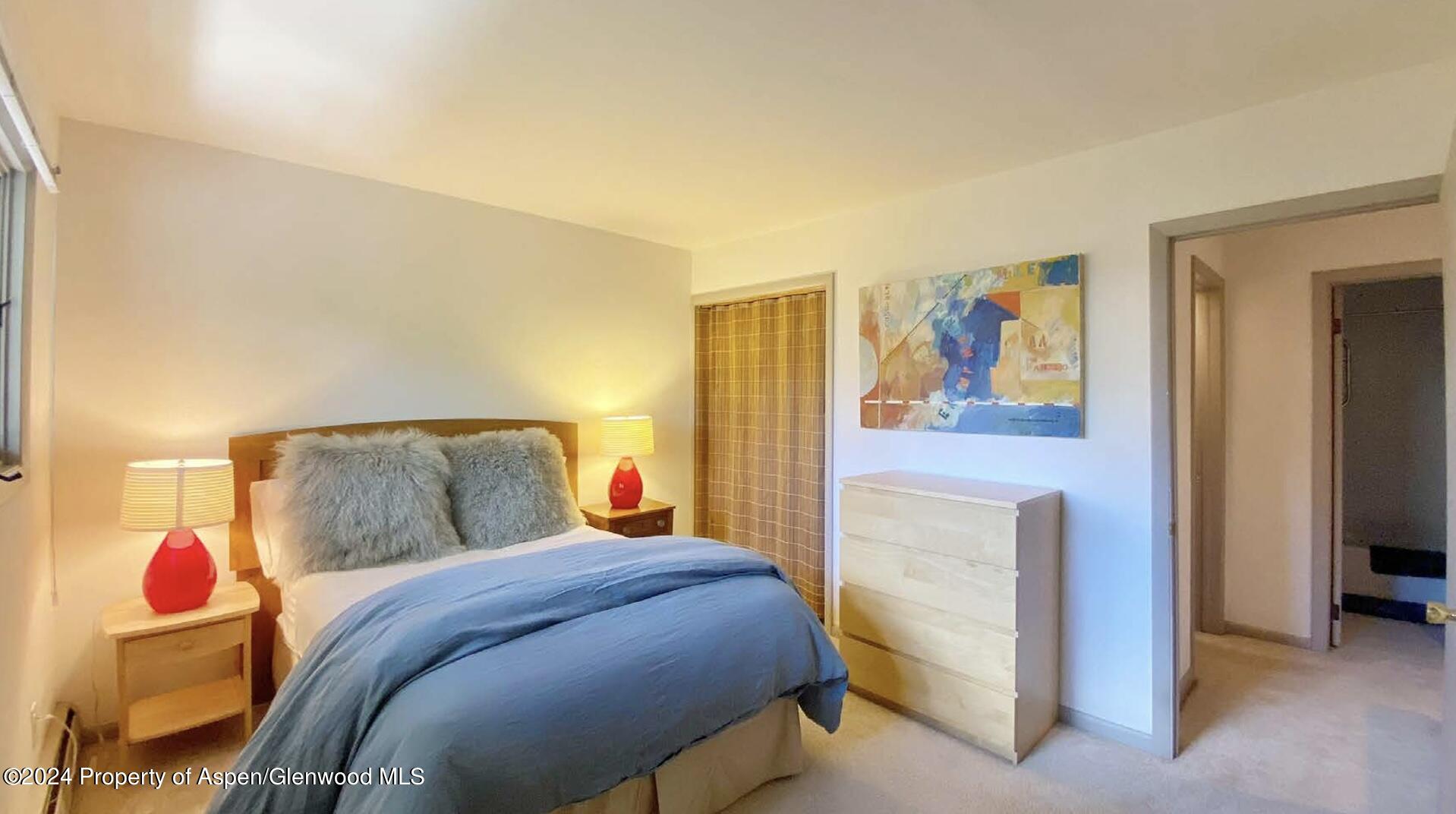 700 W Hopkins Avenue, #2