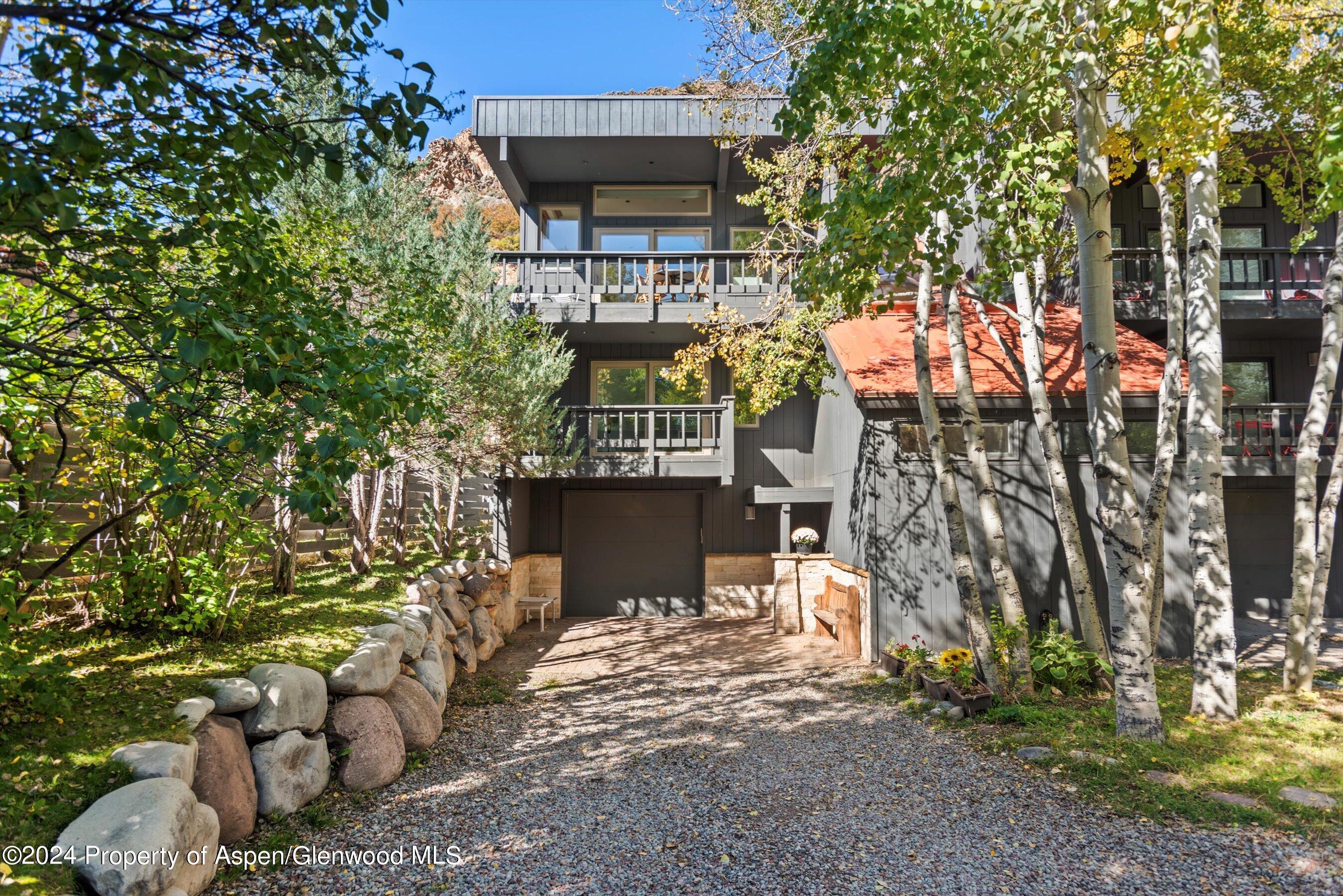 1085 Cemetery Lane, A