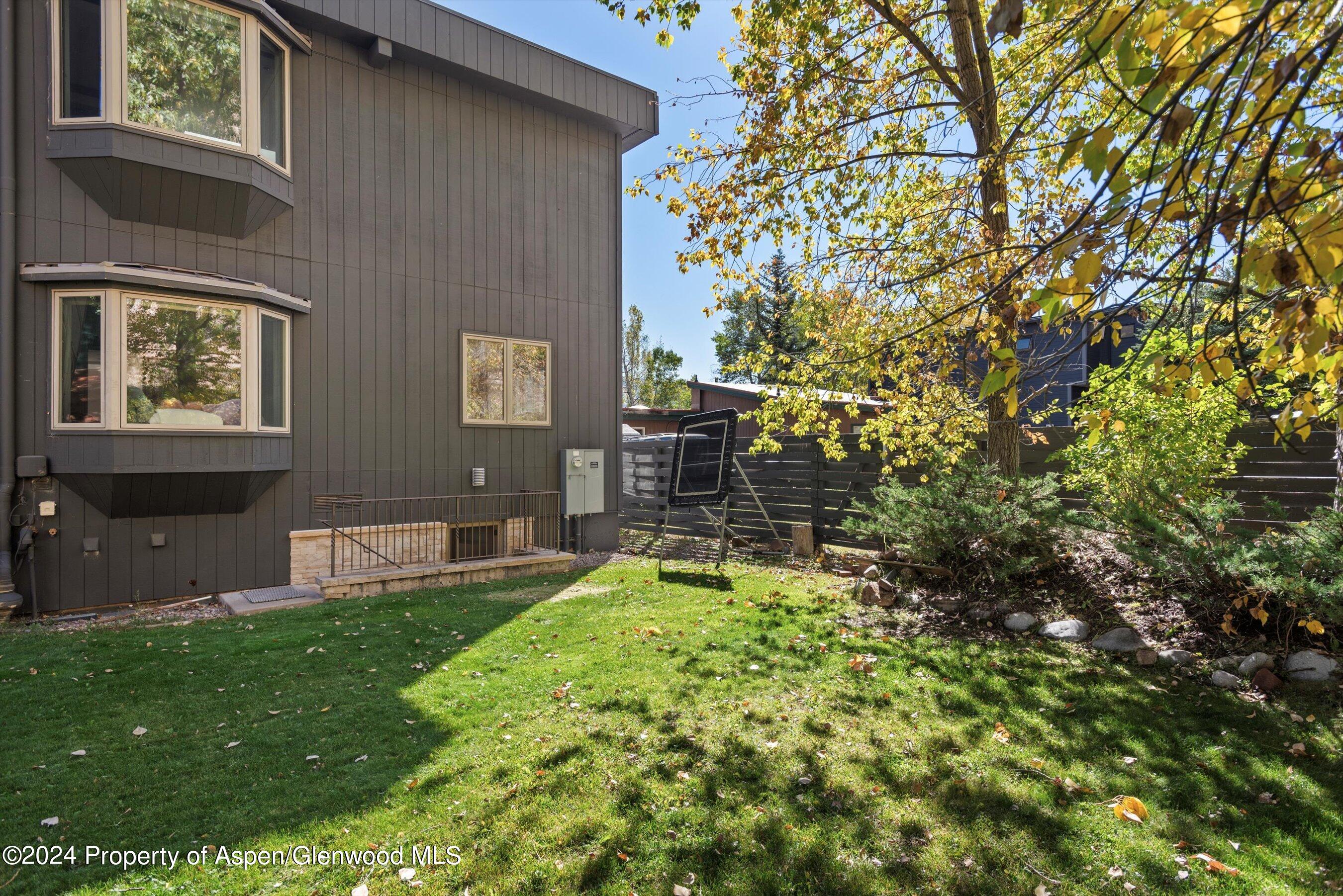 1085 Cemetery Lane, A