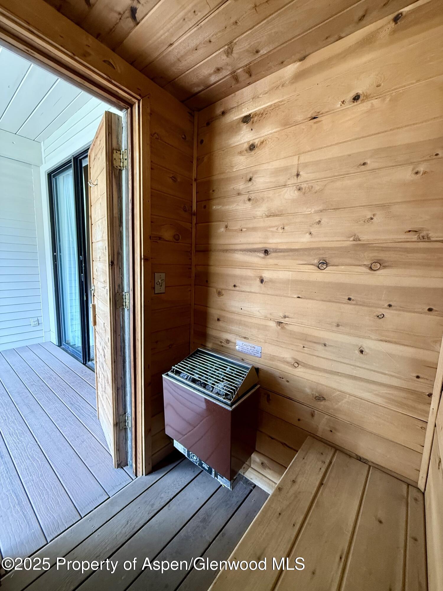 301 E Hyman Avenue, #205 (Wks 21,22,38)