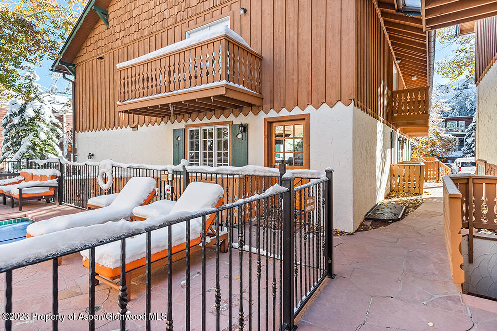 631 S Galena Street, #11