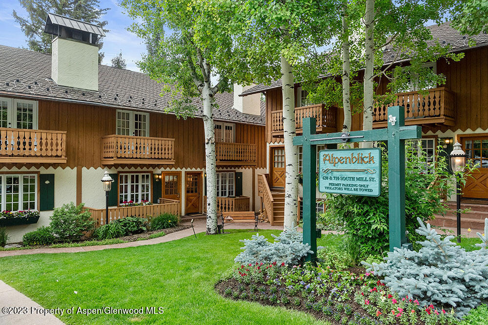 631 S Galena Street, #11