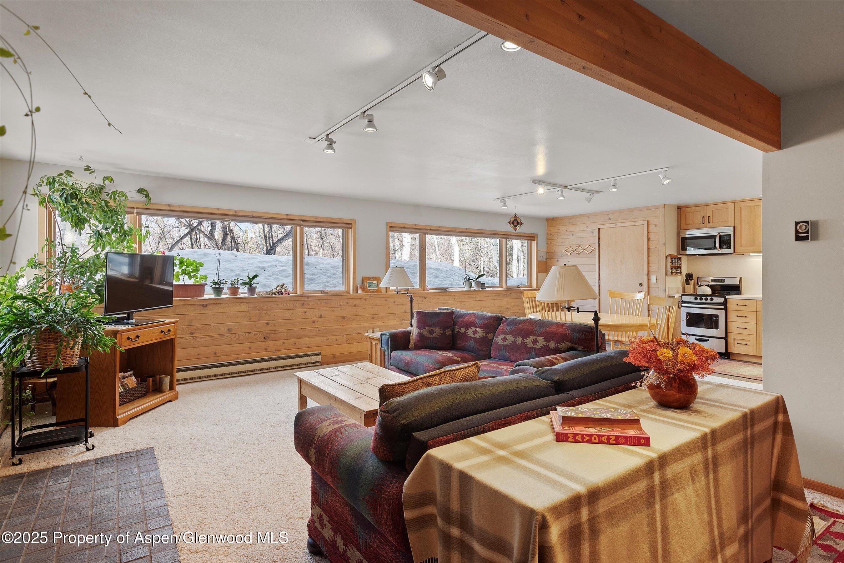 28 Larkspur Lane