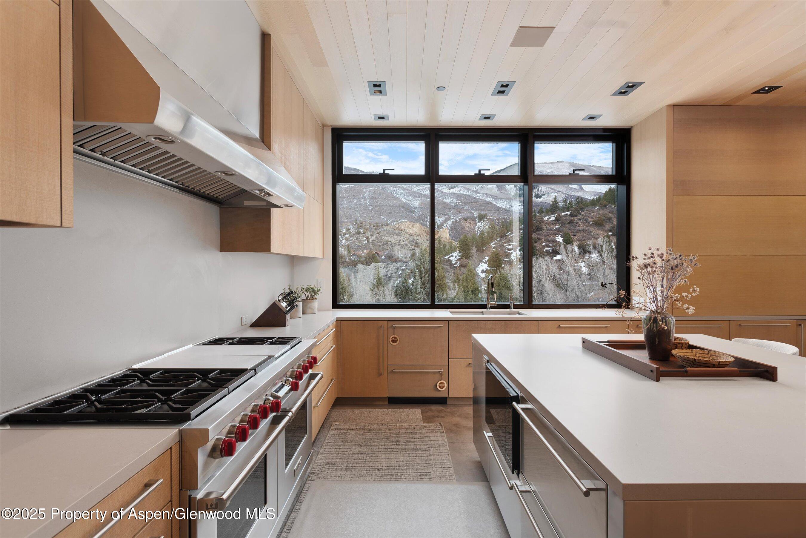 276 Coach Road