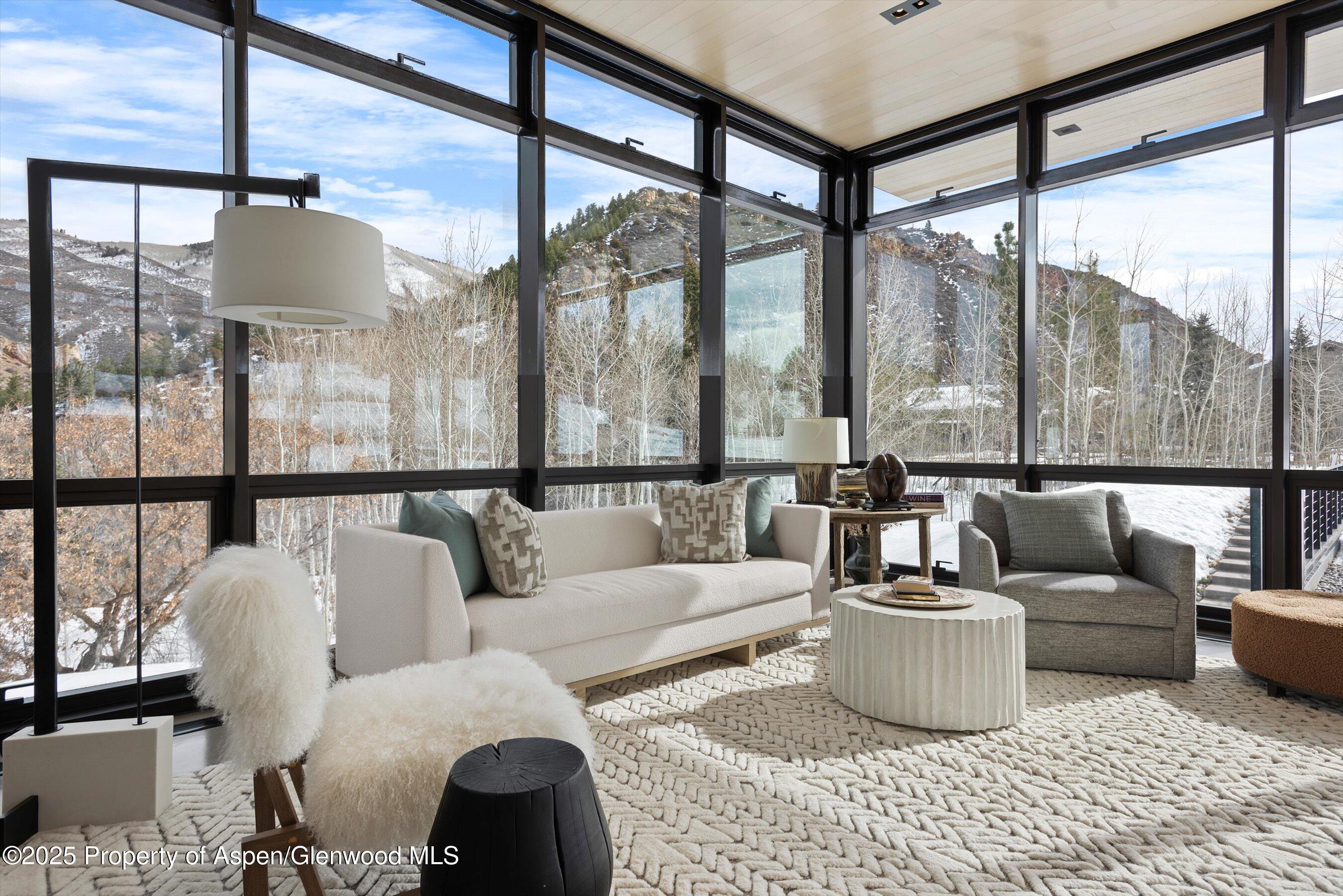 276 Coach Road