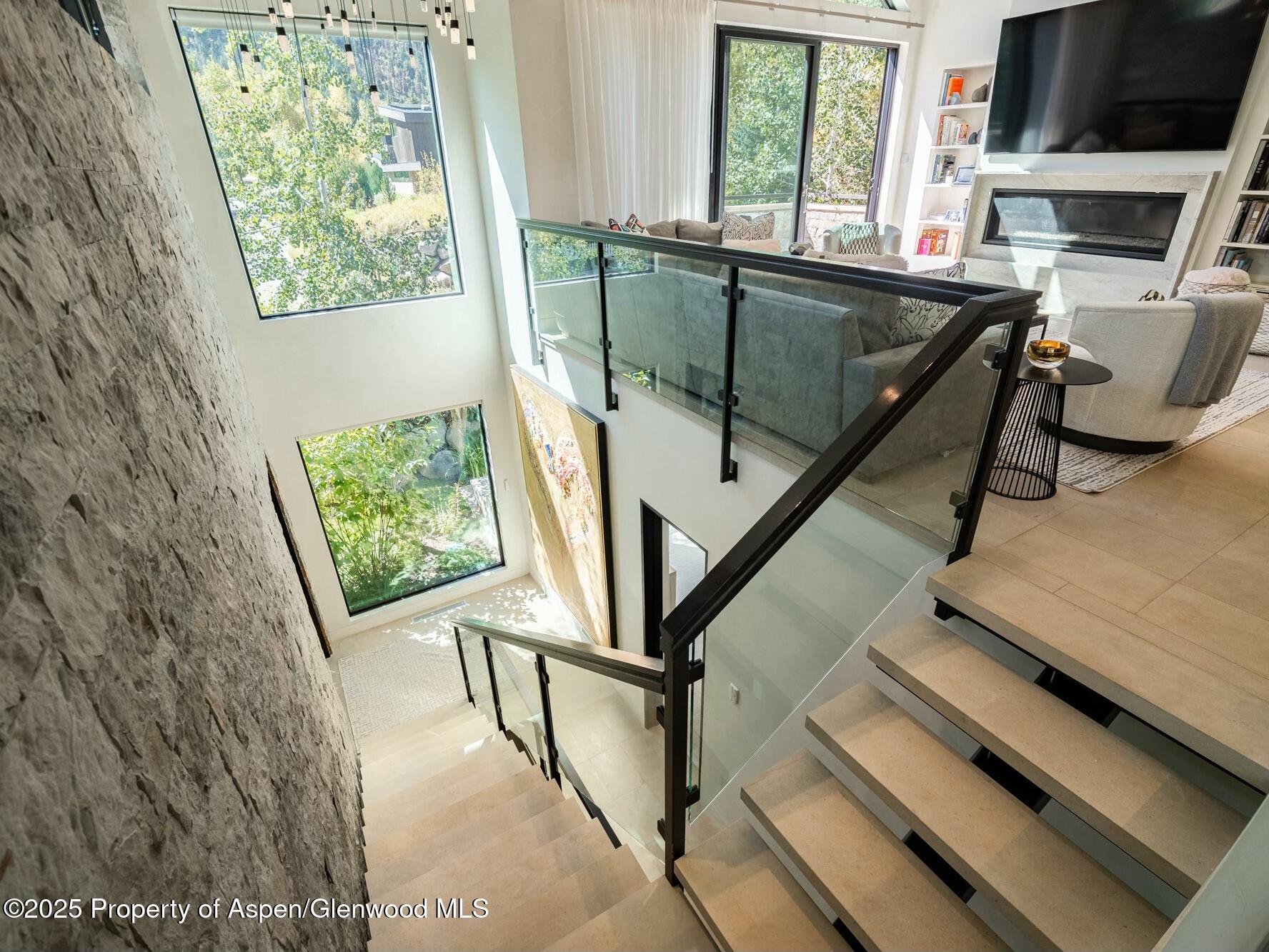 1154 E Cooper Avenue