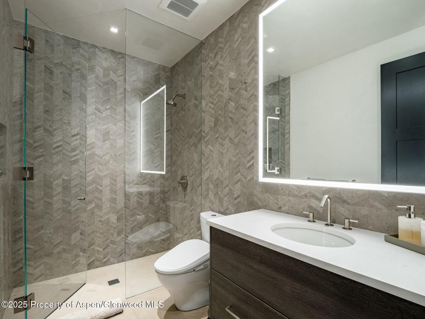 1154 E Cooper Avenue